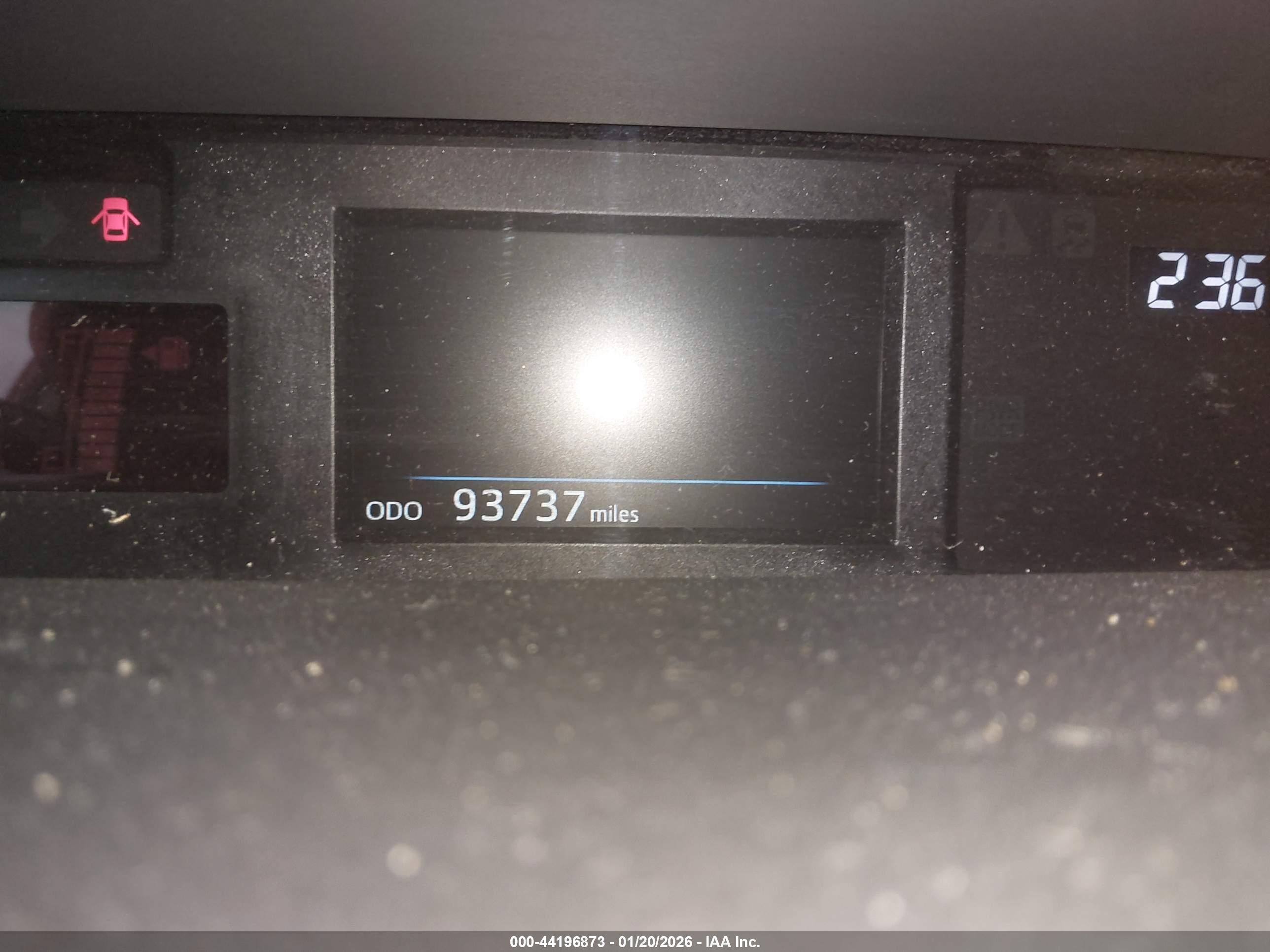 TOYOTA PRIUS image 7