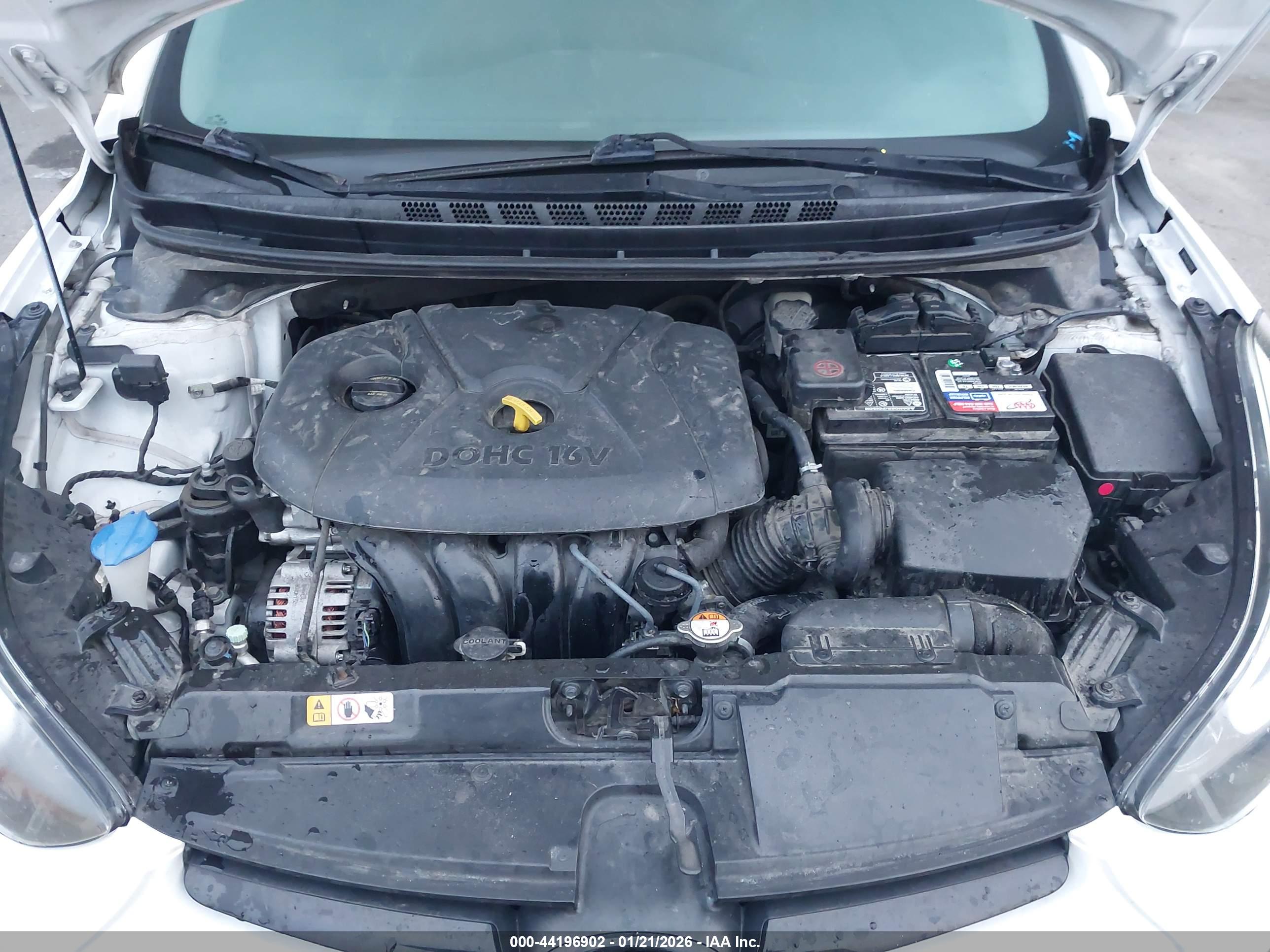 HYUNDAI ELANTRA image 10