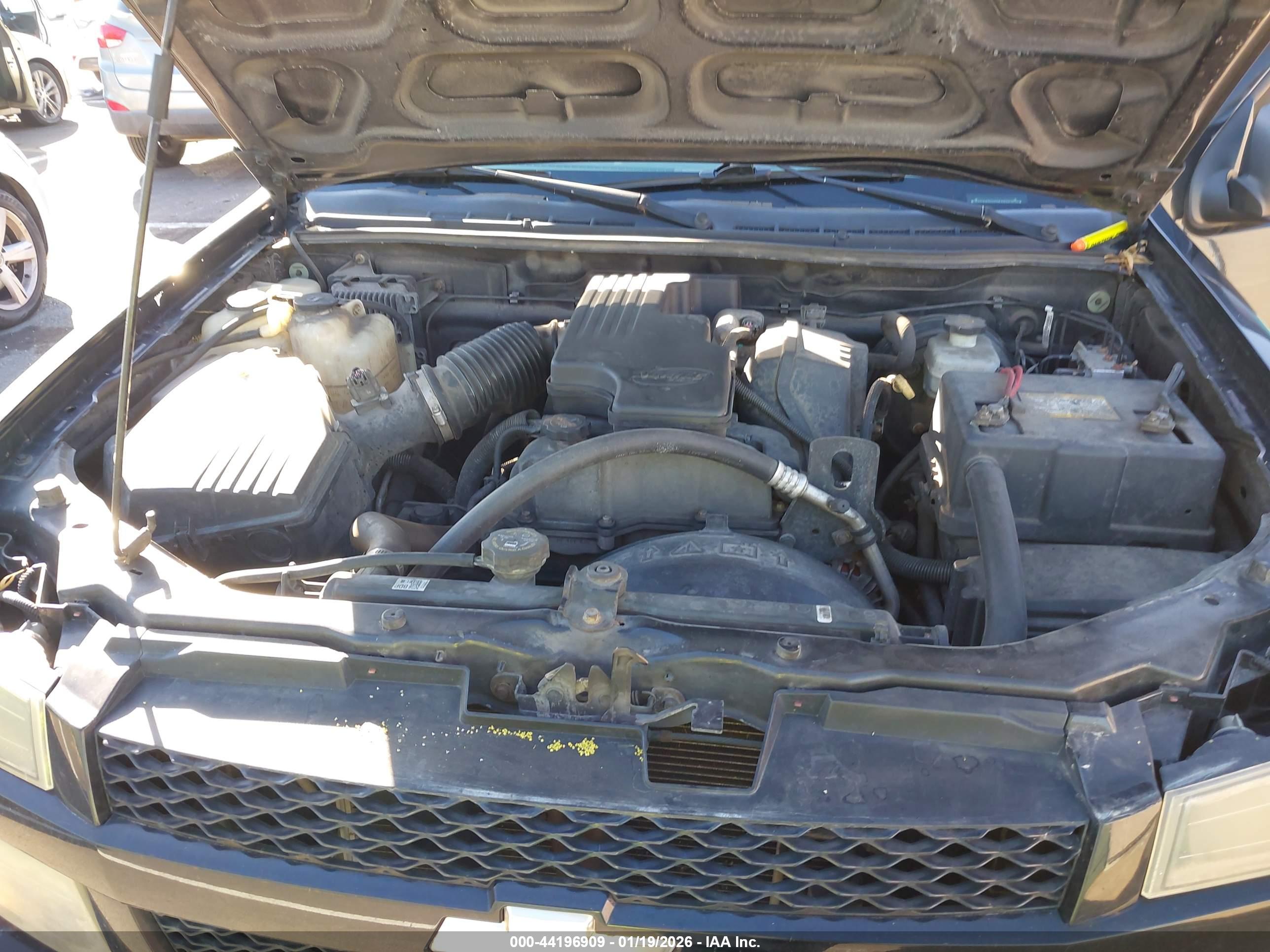 CHEVROLET COLORADO image 10