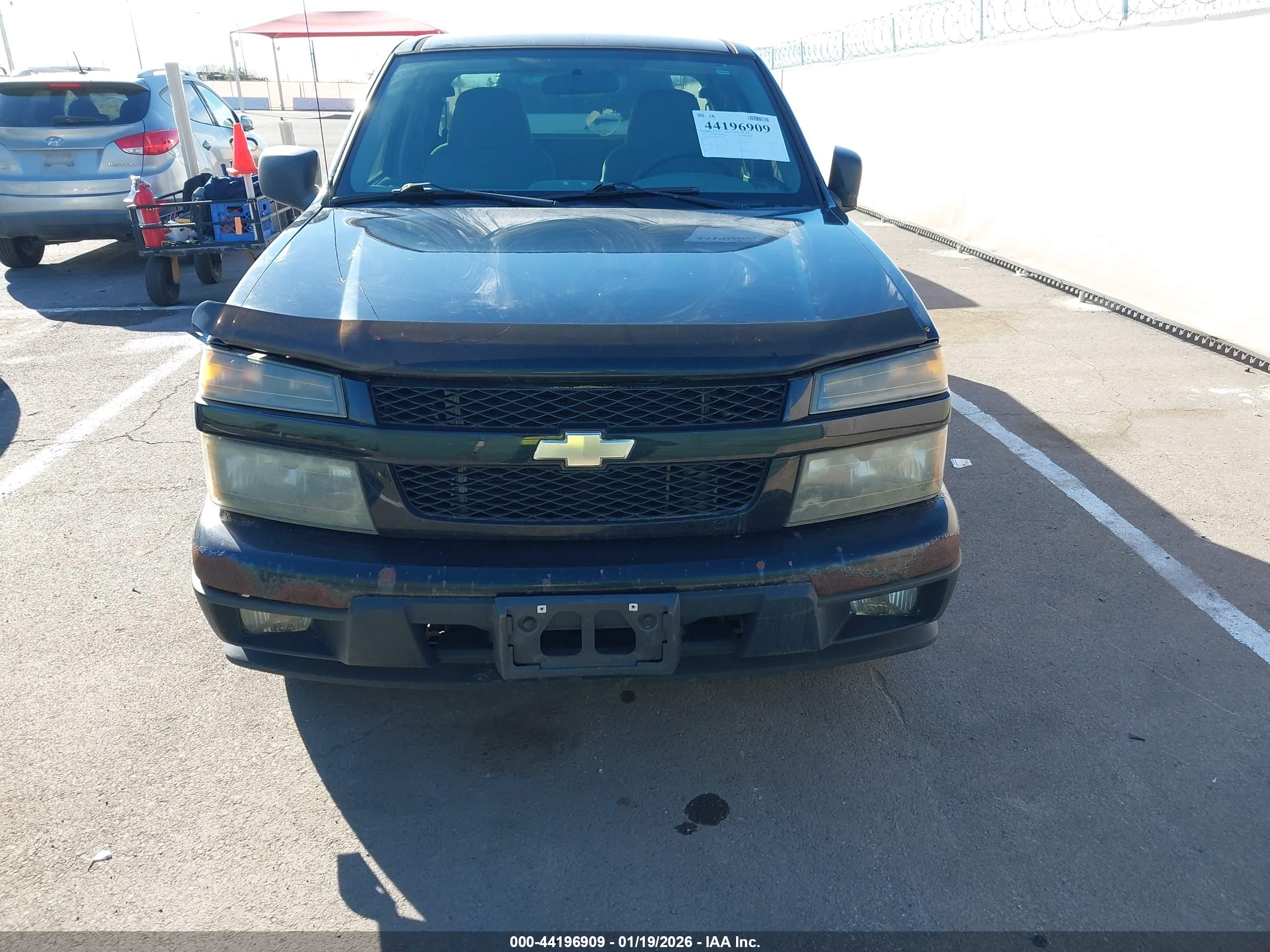 CHEVROLET COLORADO image 6