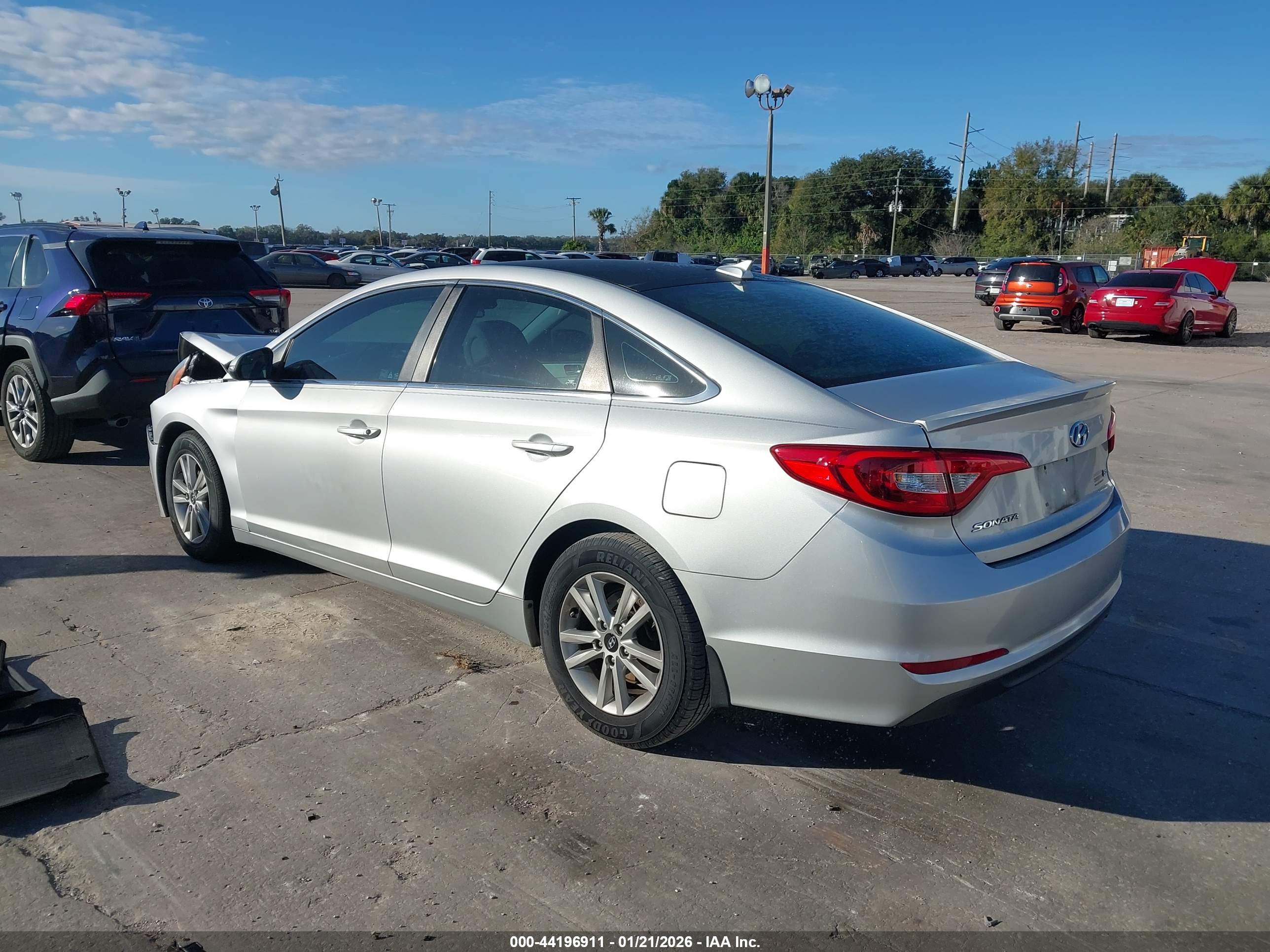 HYUNDAI SONATA image 3