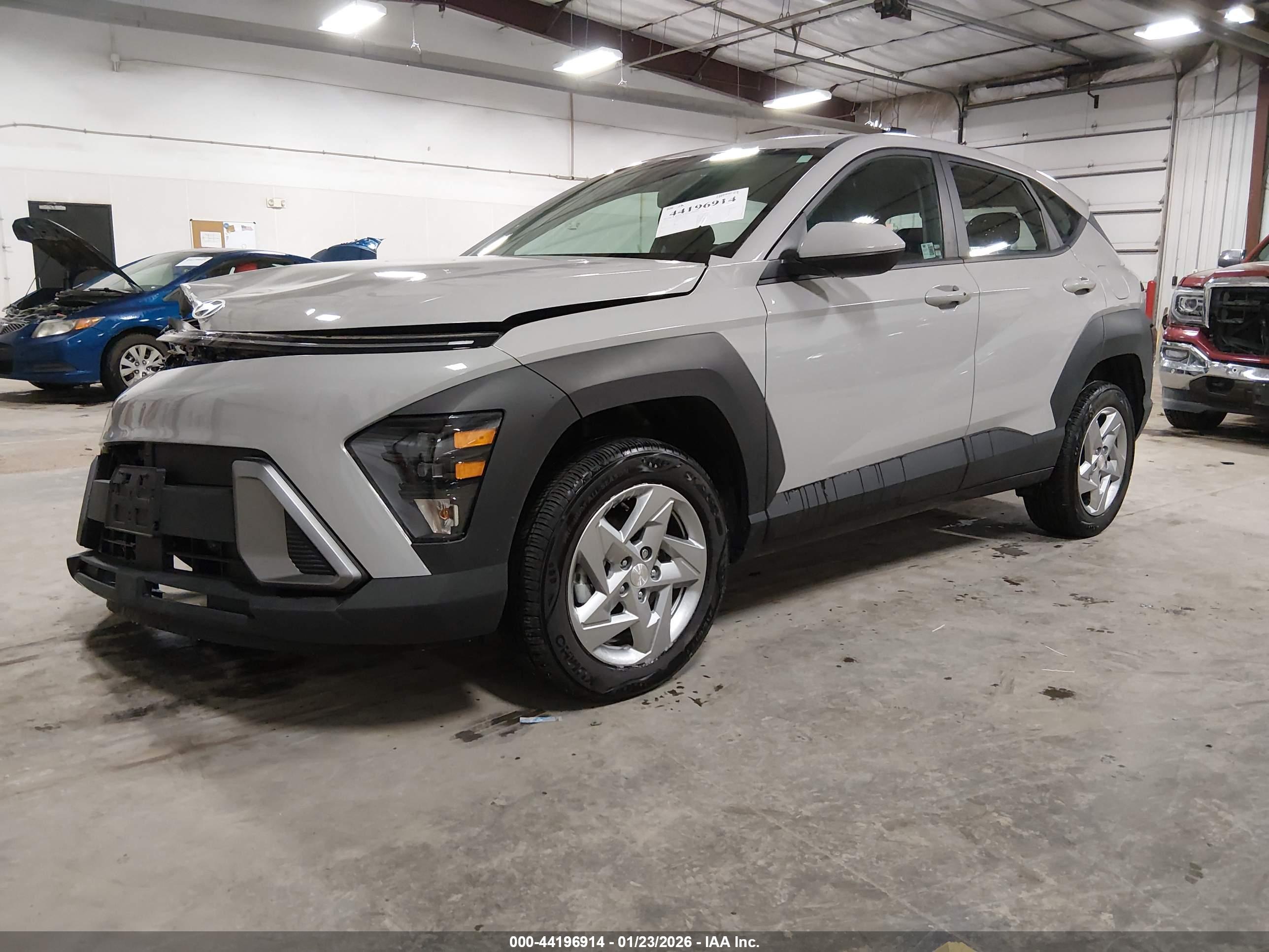 HYUNDAI KONA image 2
