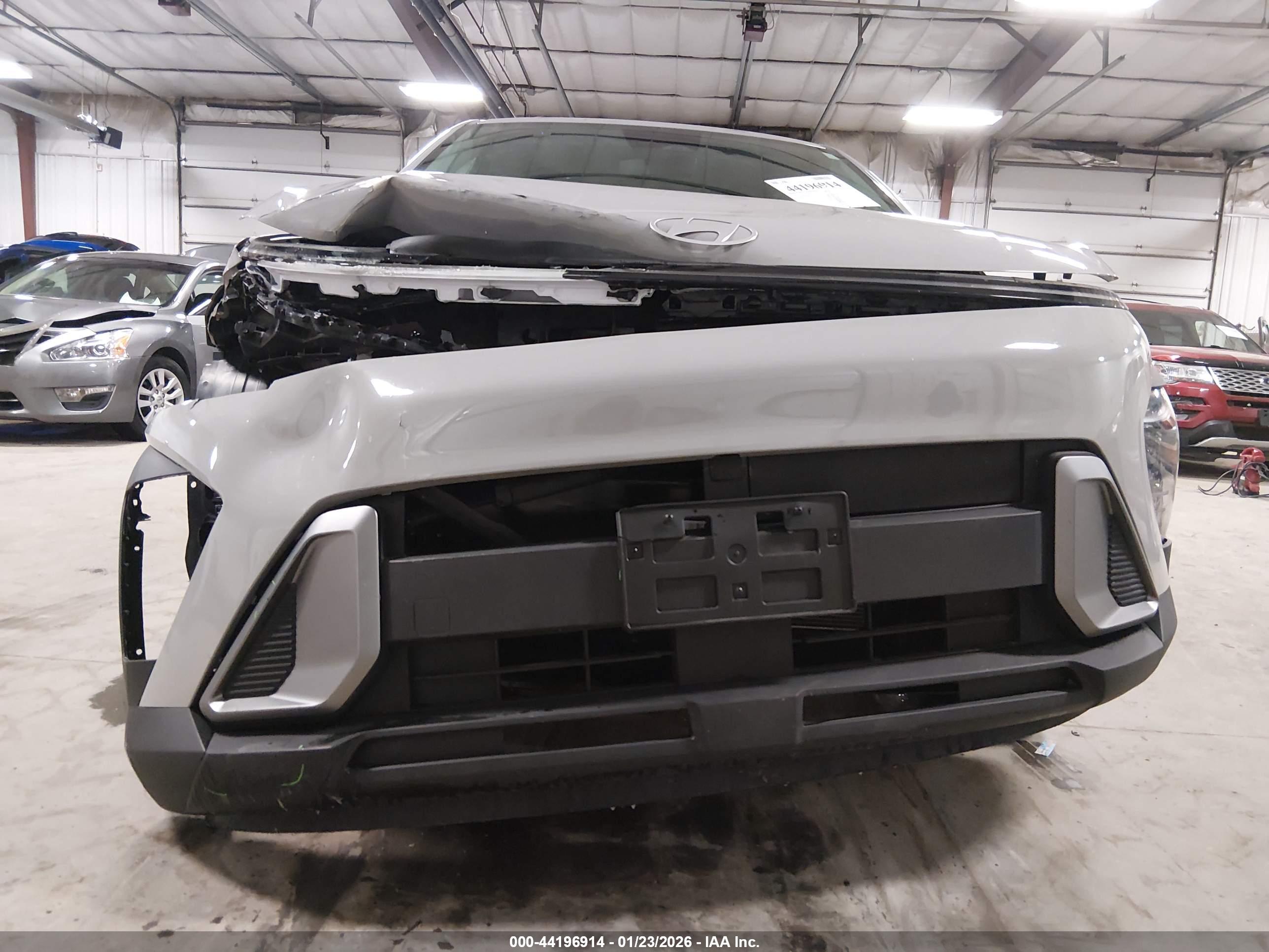 HYUNDAI KONA image 6