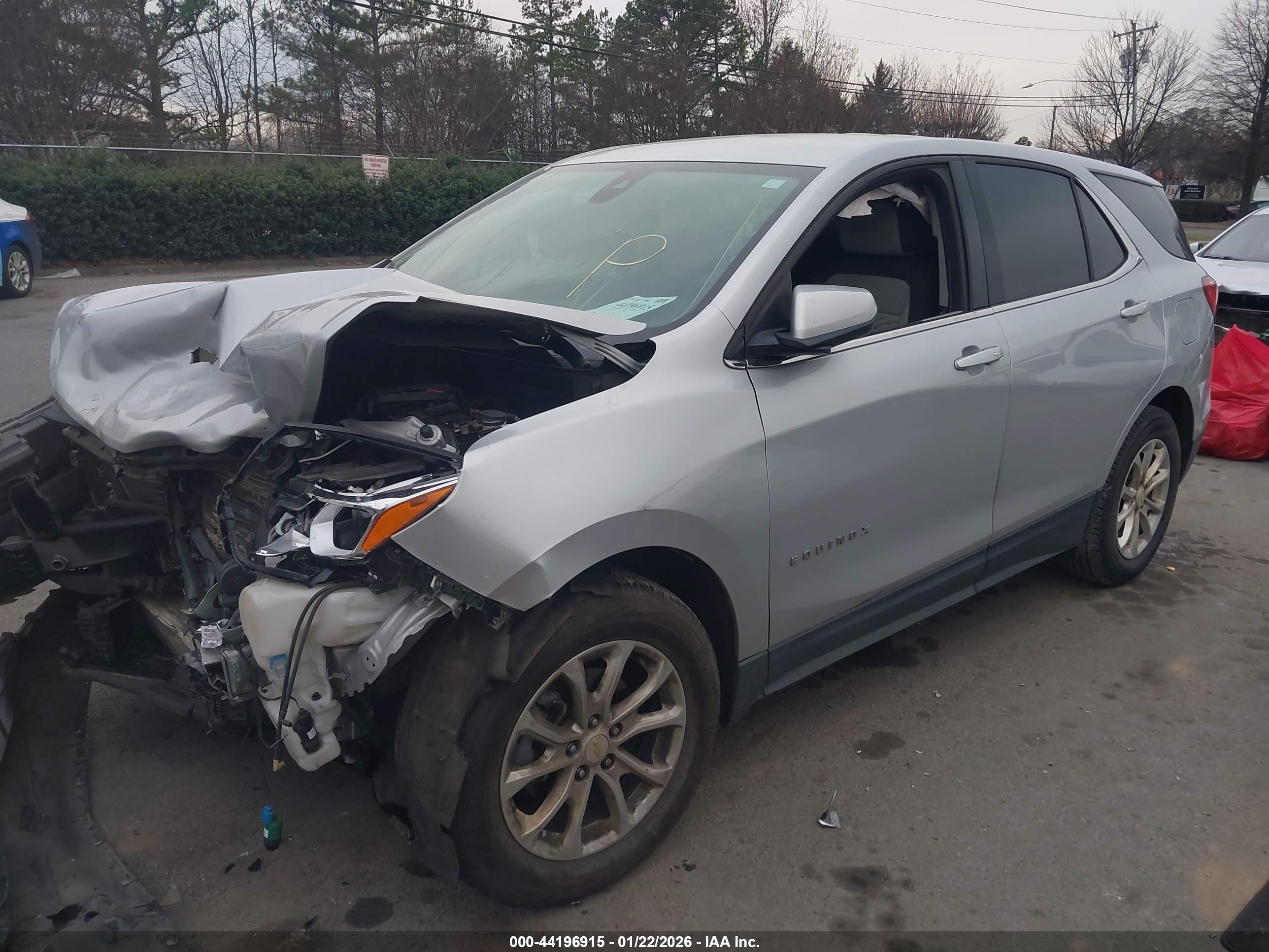 CHEVROLET EQUINOX image 2
