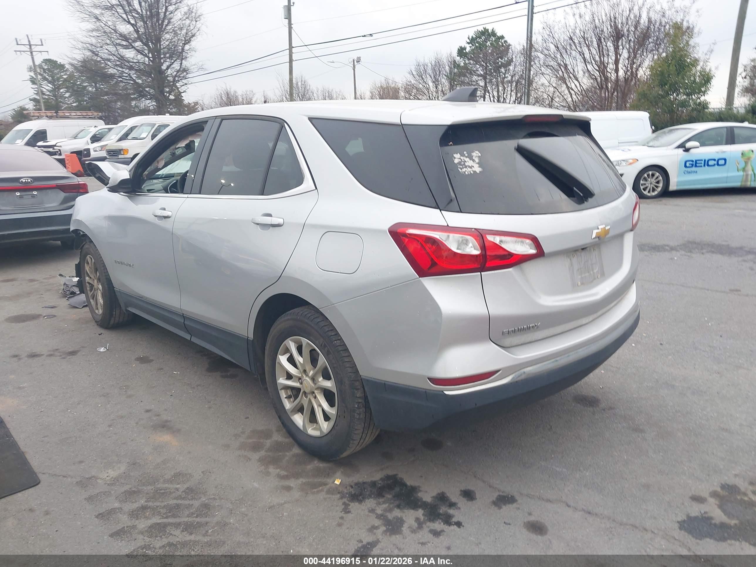 CHEVROLET EQUINOX image 3