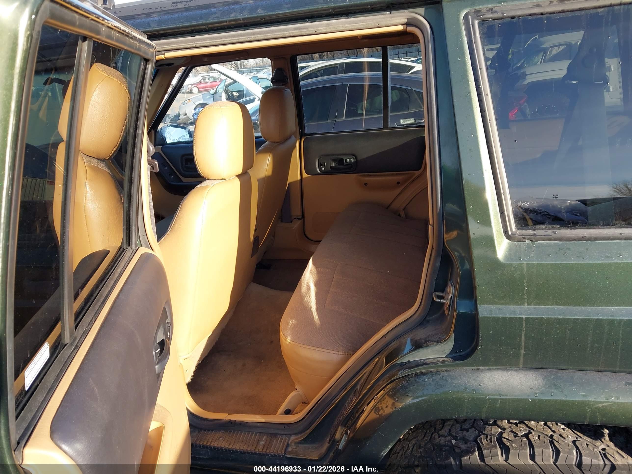 JEEP CHEROKEE image 8