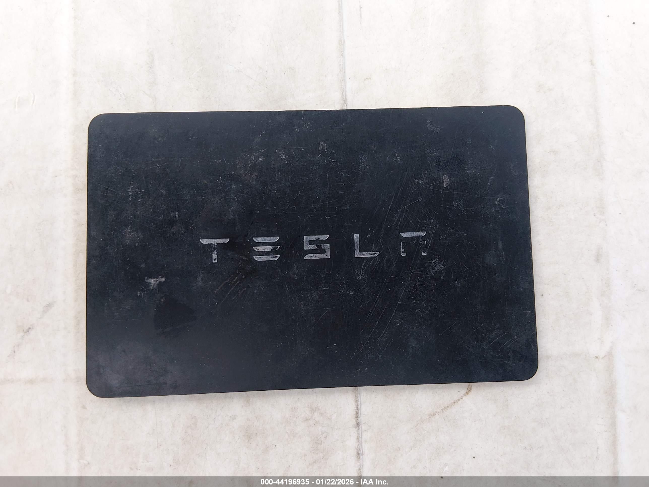 TESLA MODEL image 11