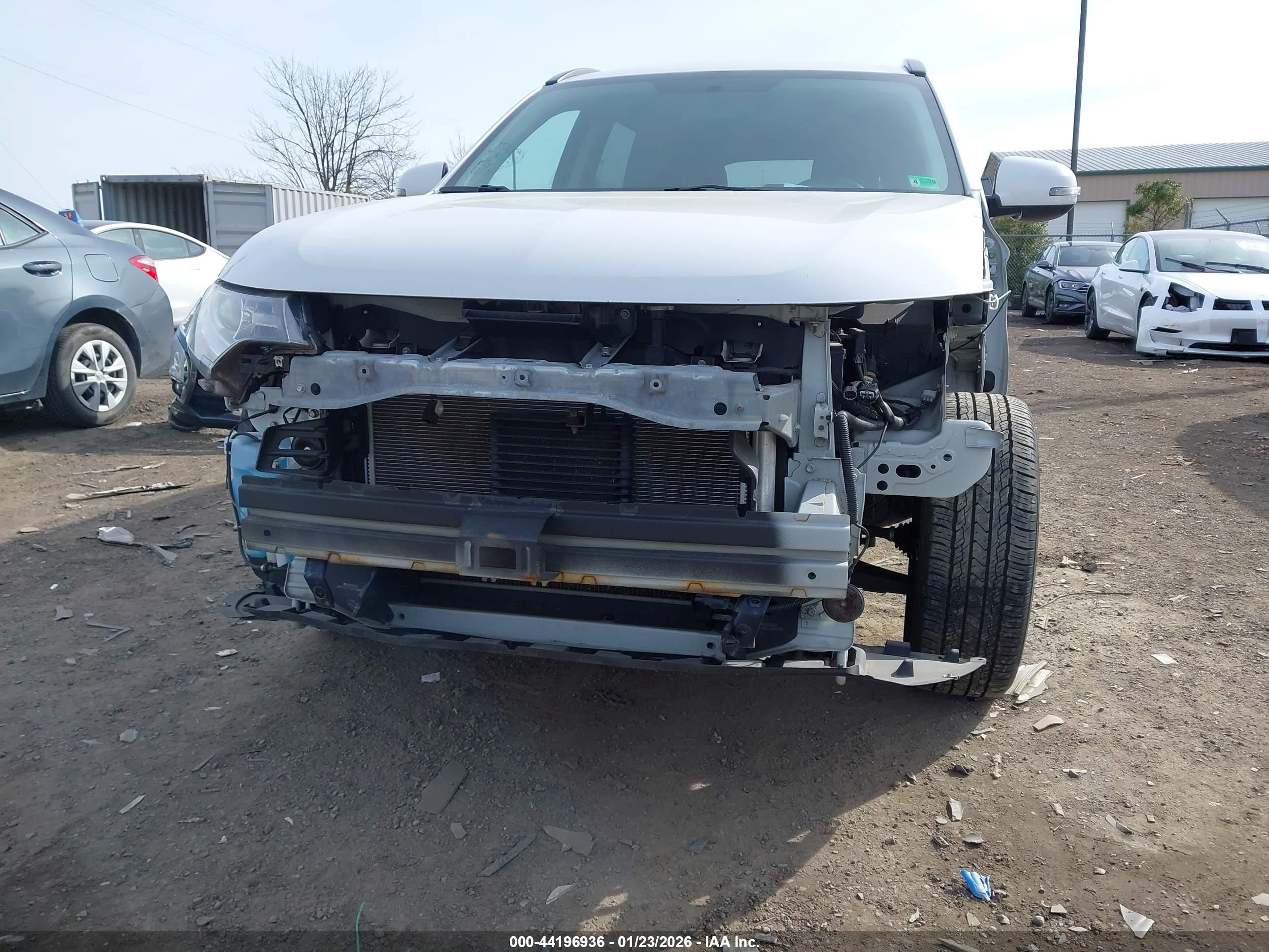 MITSUBISHI OUTLANDER image 6