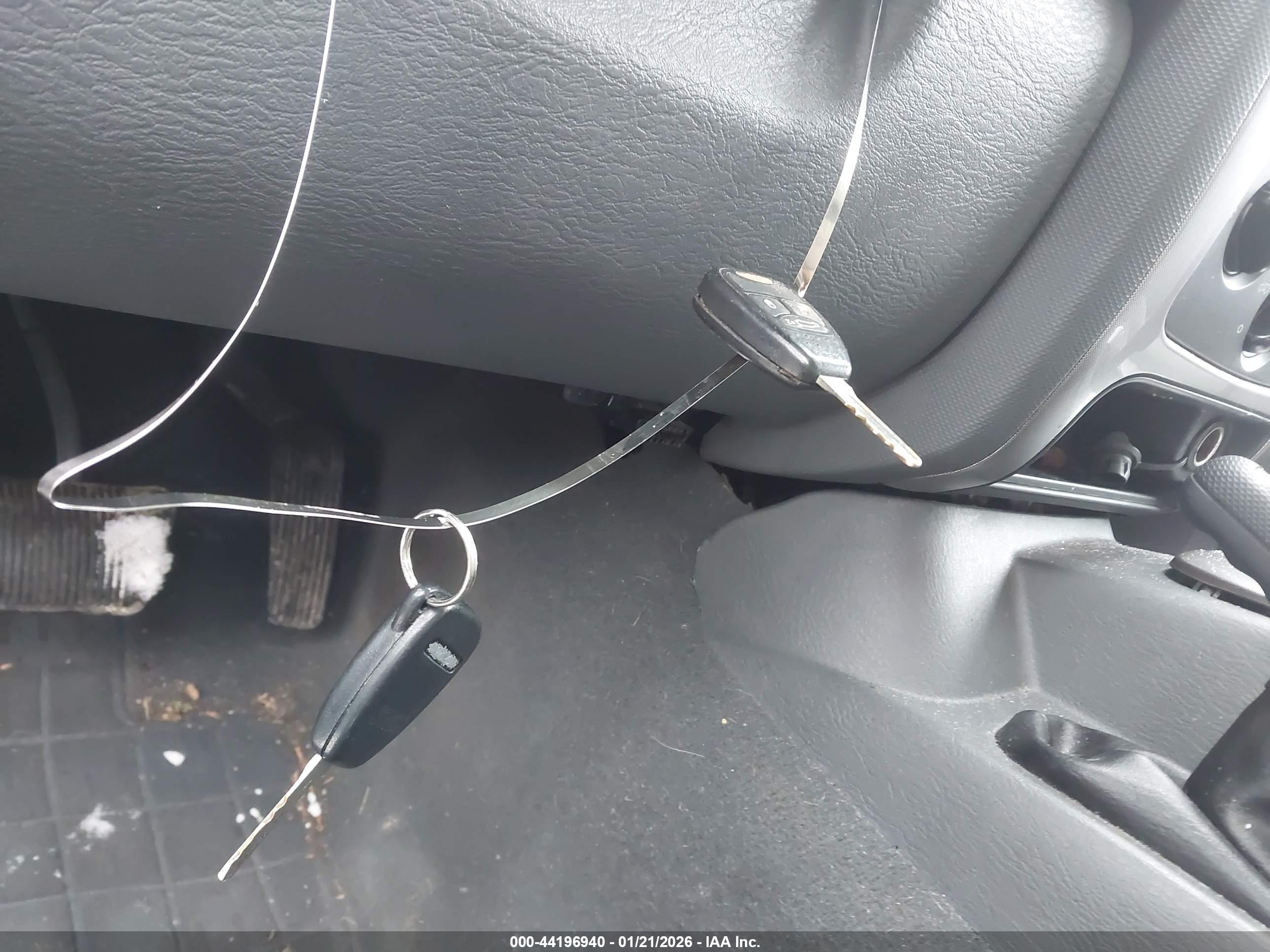 JEEP LIBERTY image 11