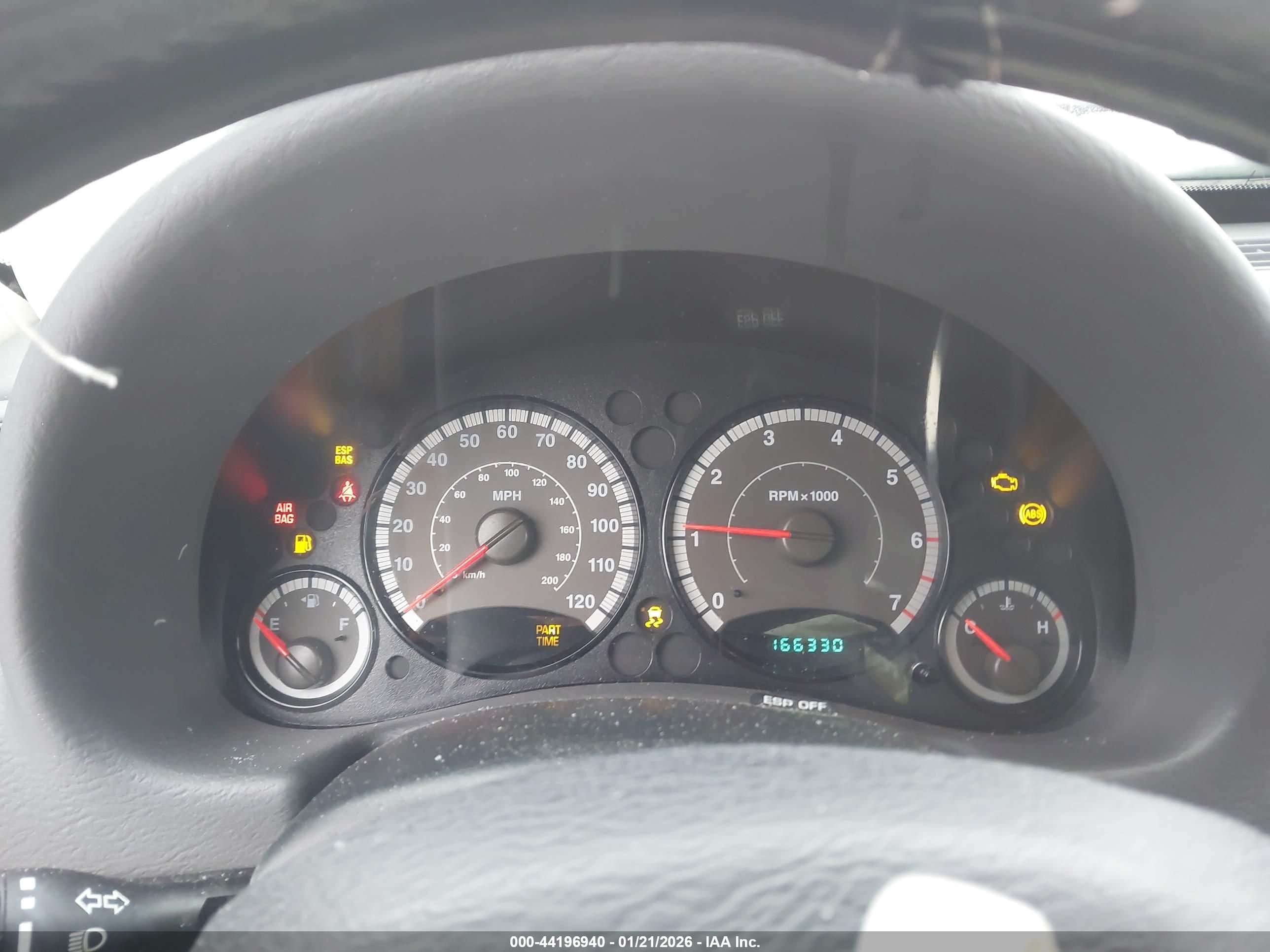 JEEP LIBERTY image 7