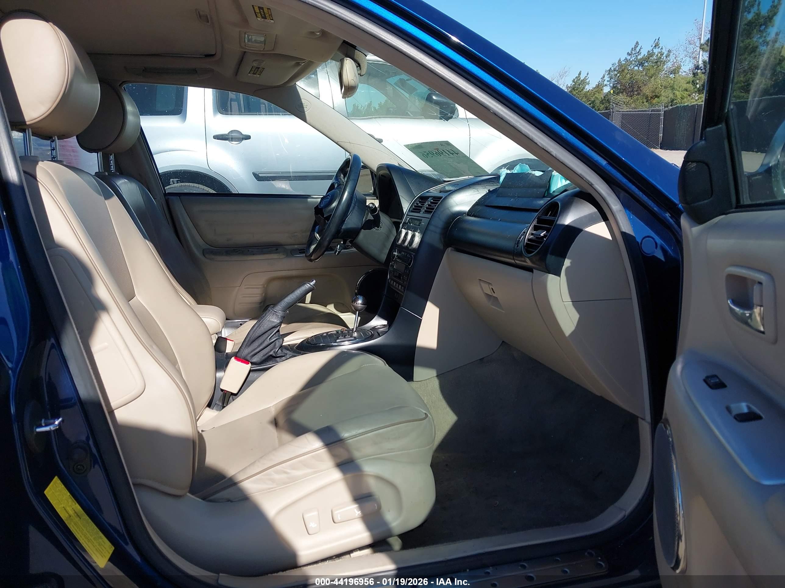 LEXUS IS image 5
