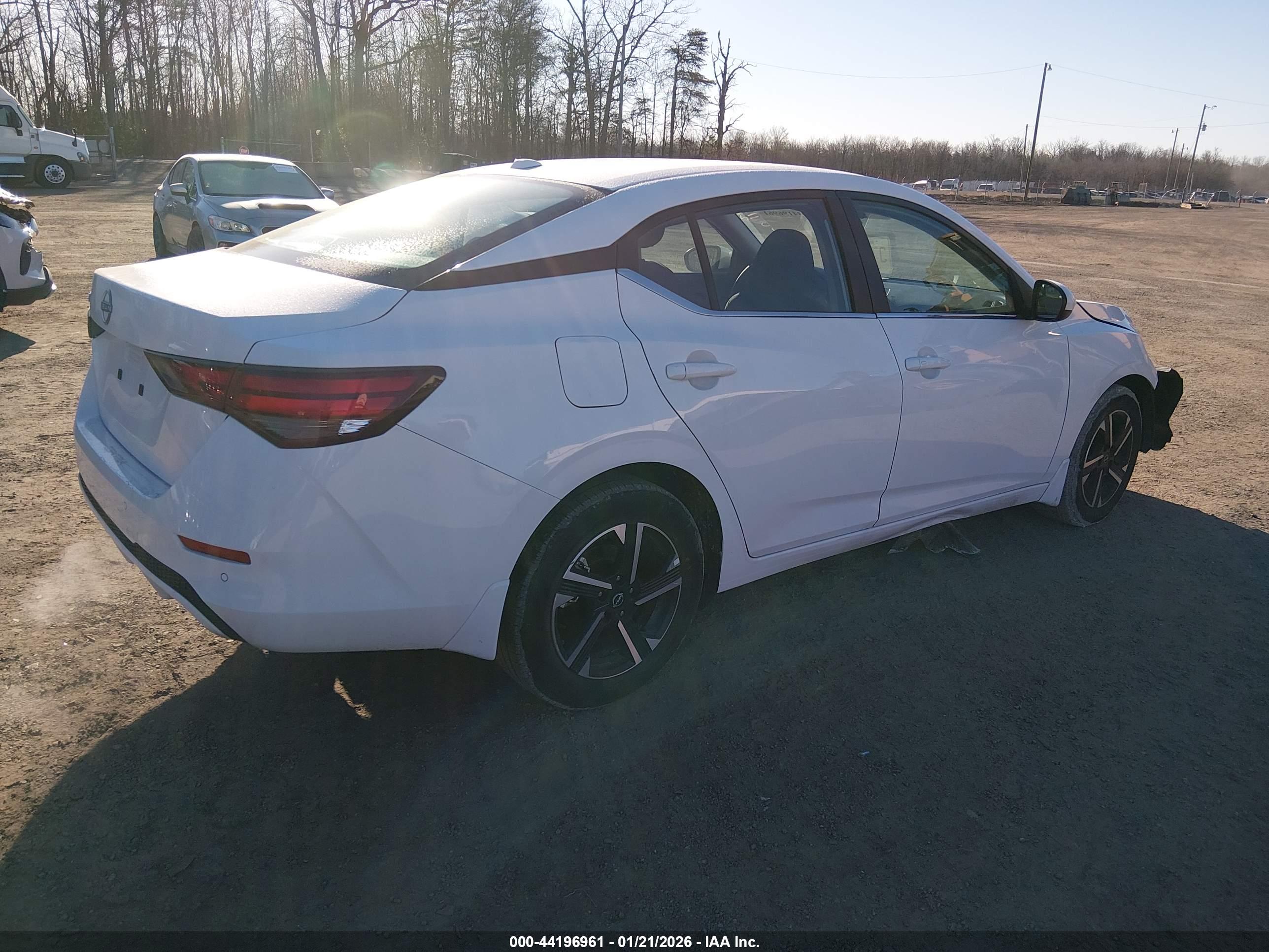 NISSAN SENTRA image 4