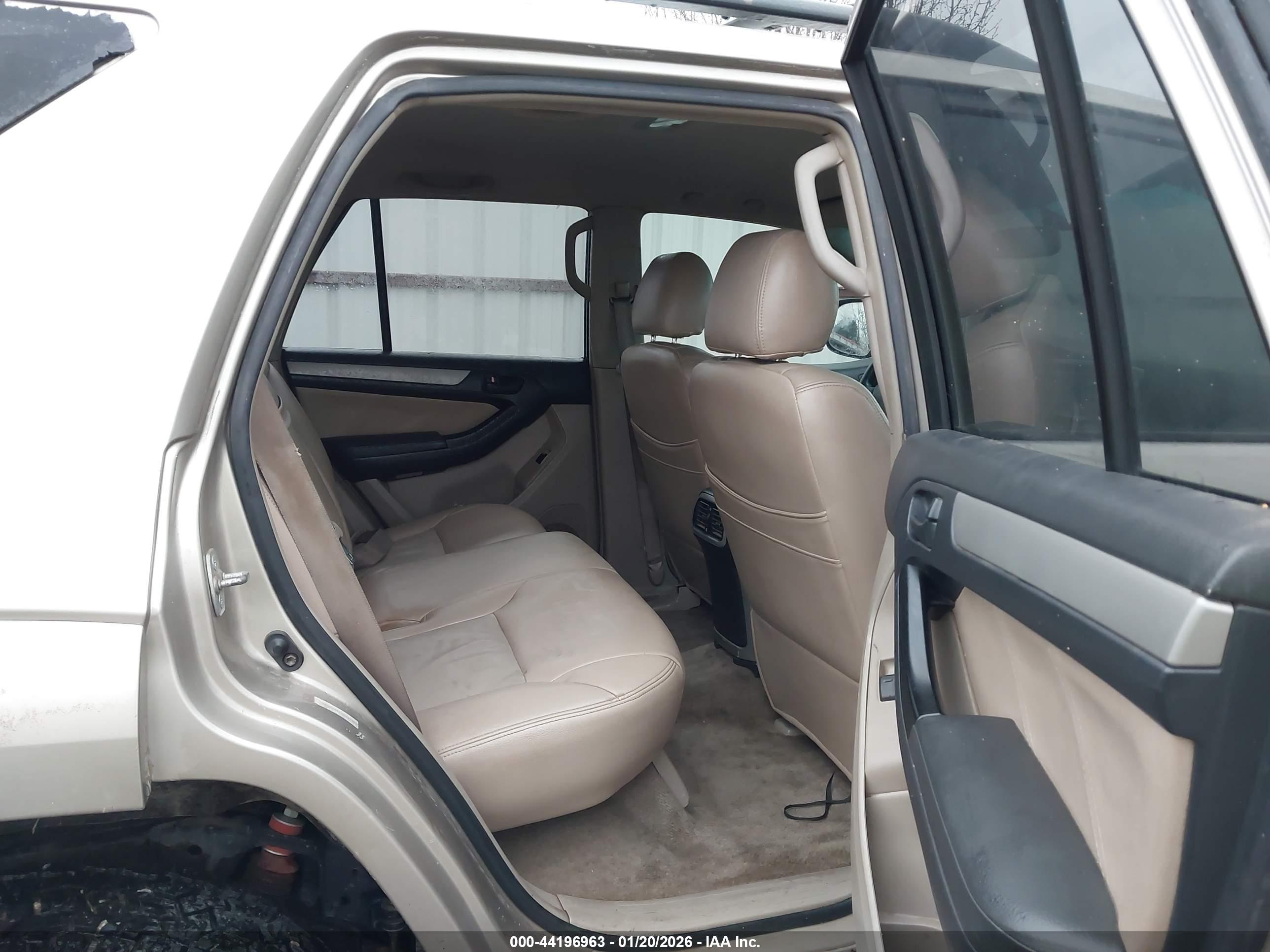 TOYOTA 4RUNNER image 8