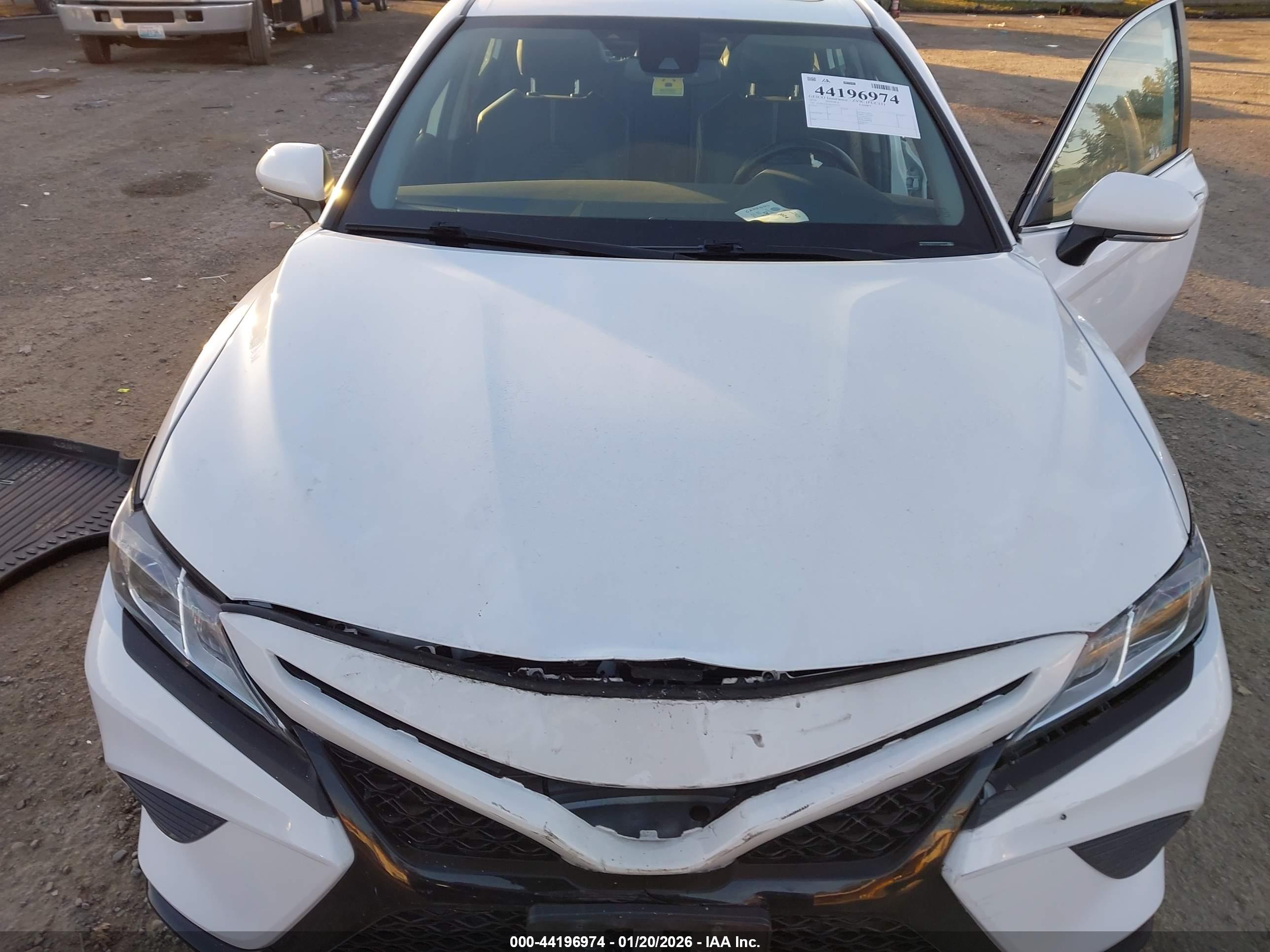 TOYOTA CAMRY image 10