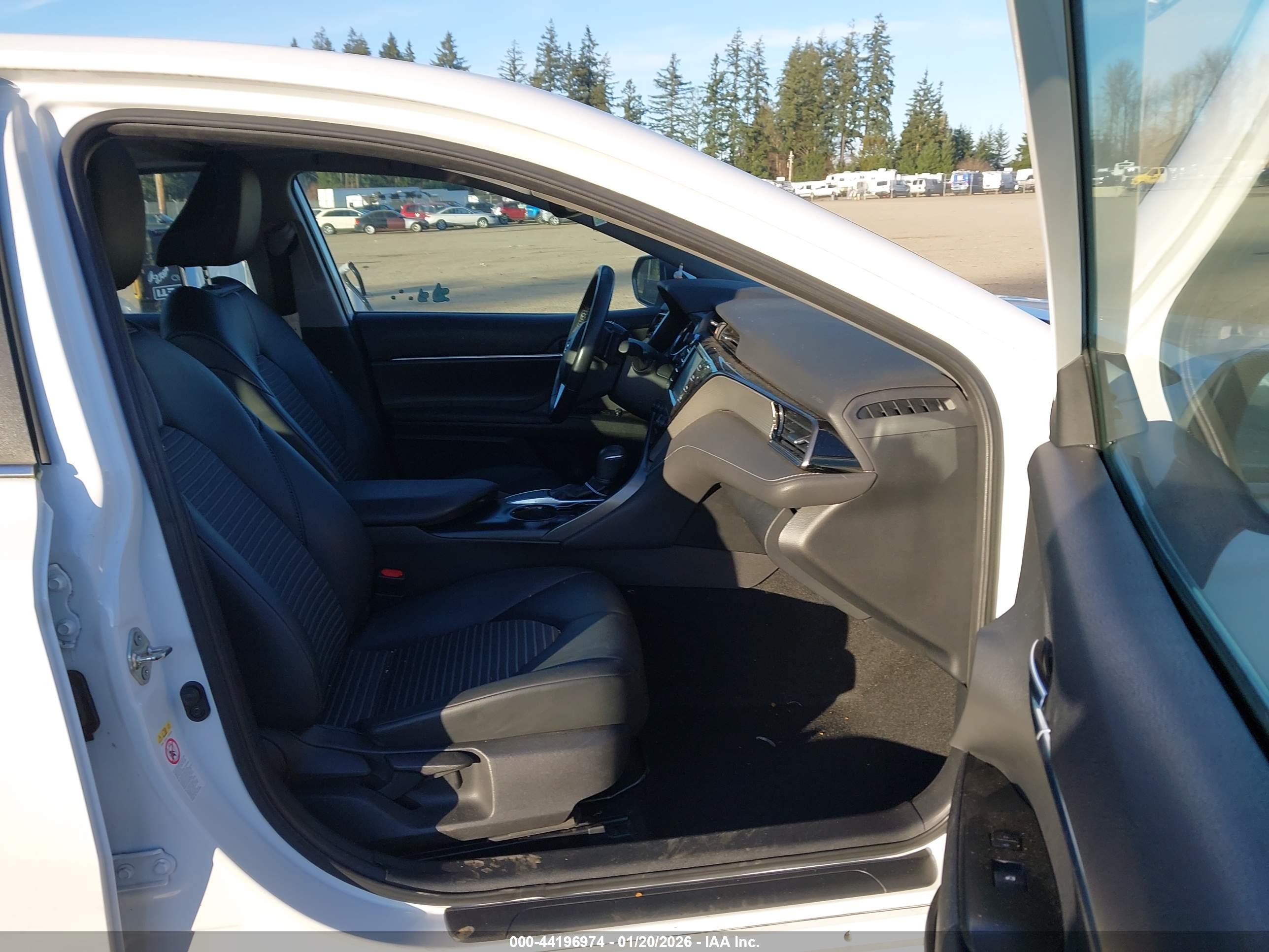 TOYOTA CAMRY image 5