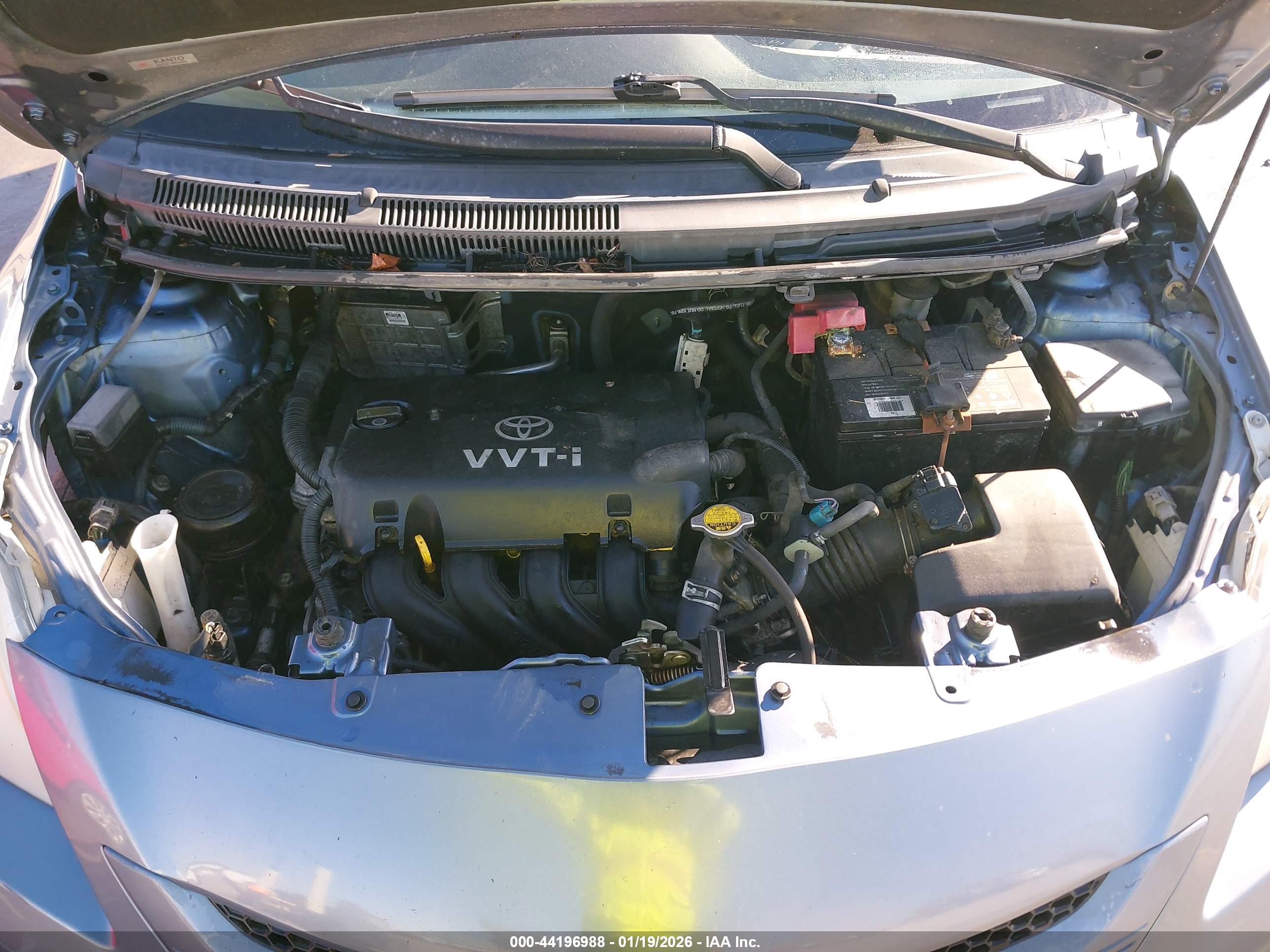 TOYOTA YARIS image 10