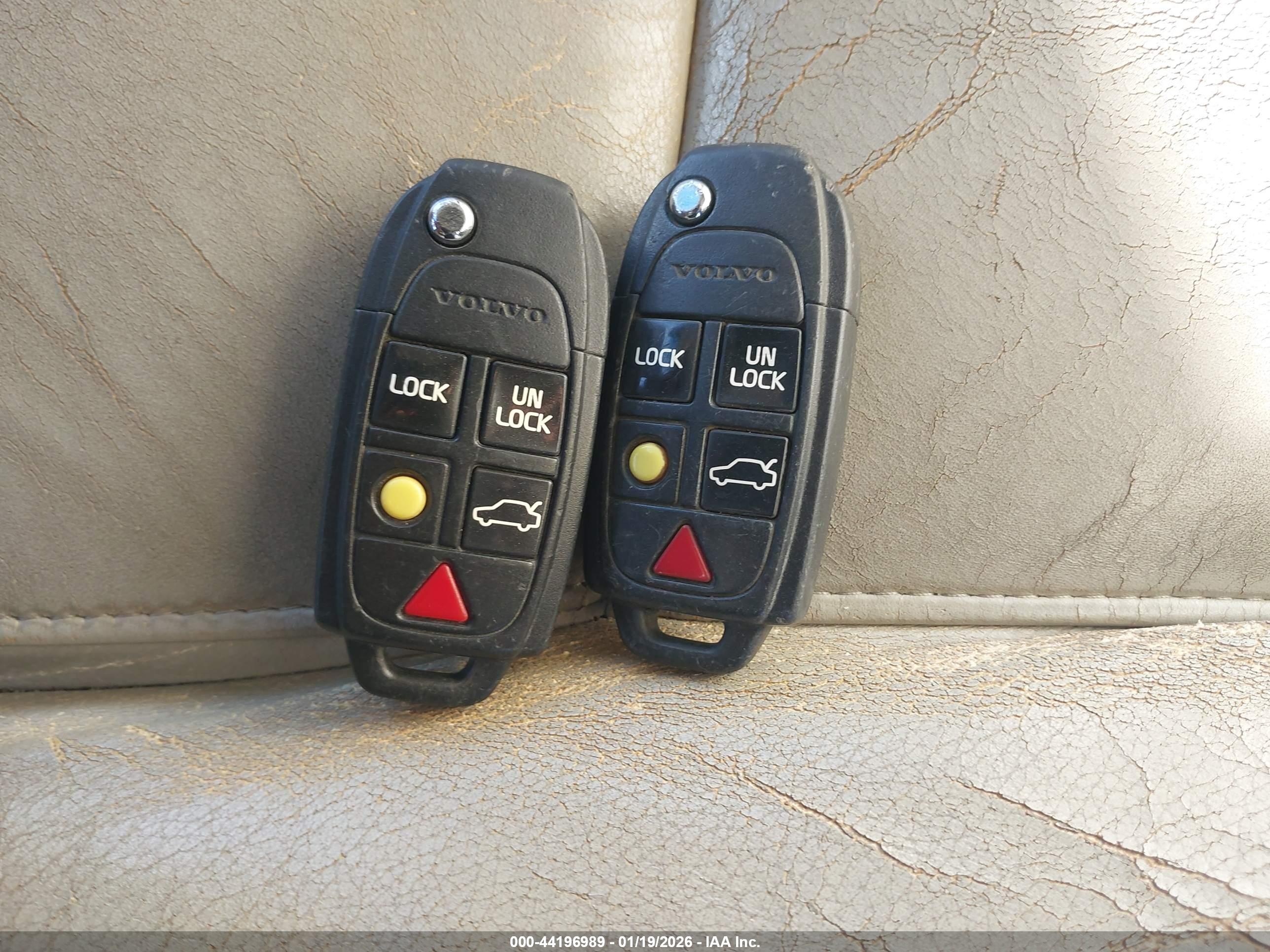 VOLVO XC90 image 11