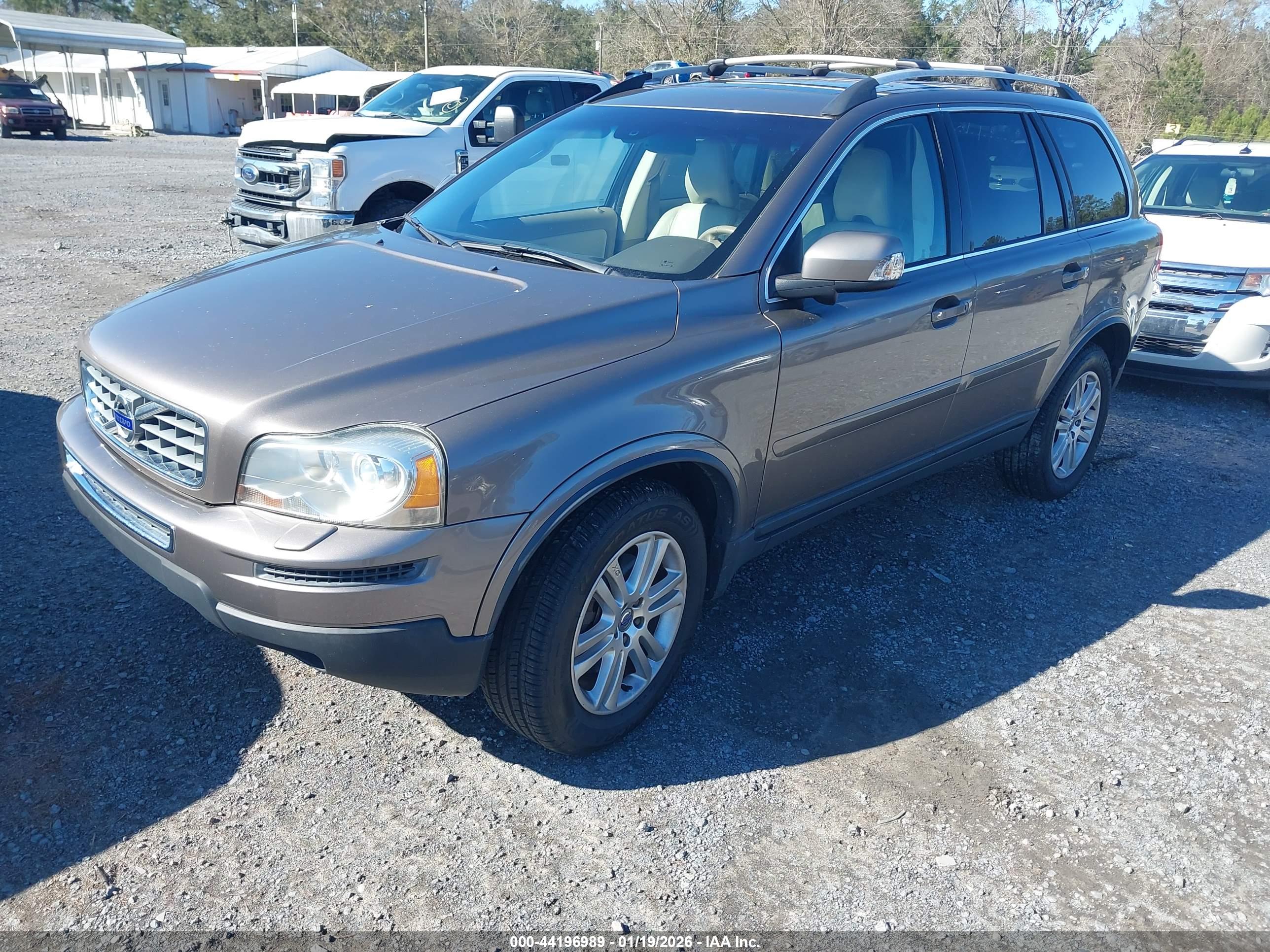 VOLVO XC90 image 2