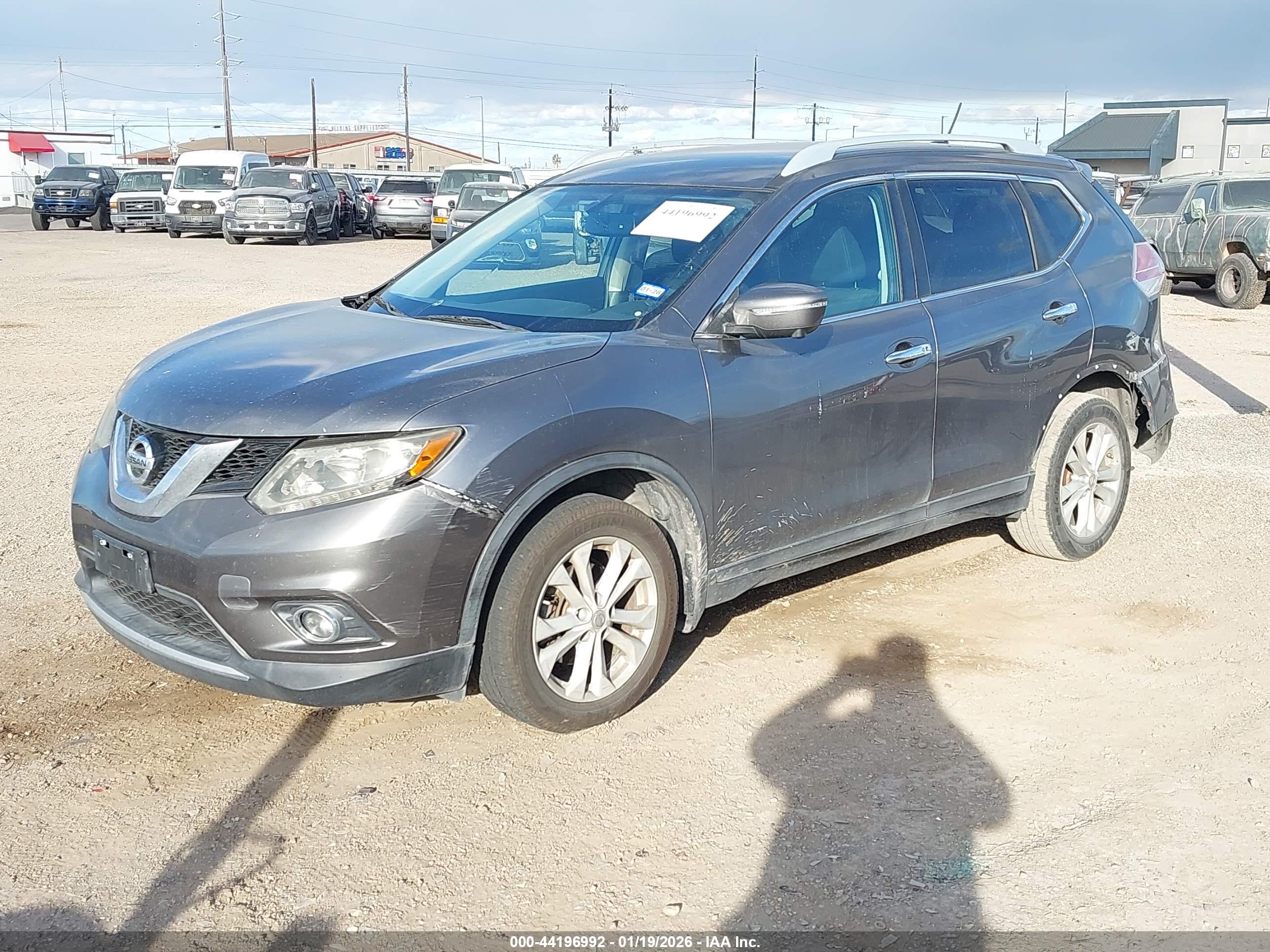 NISSAN ROGUE image 2