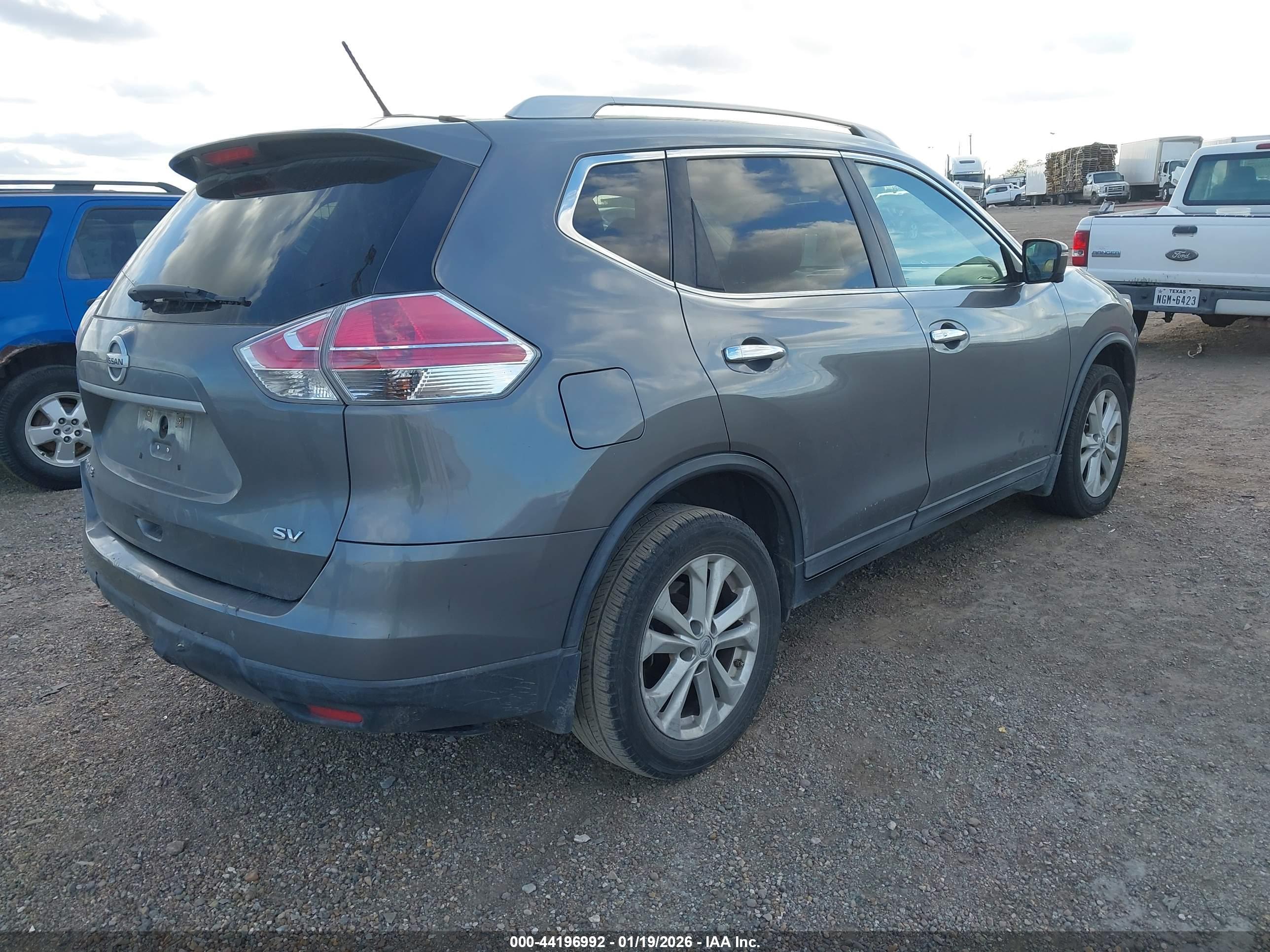NISSAN ROGUE image 4
