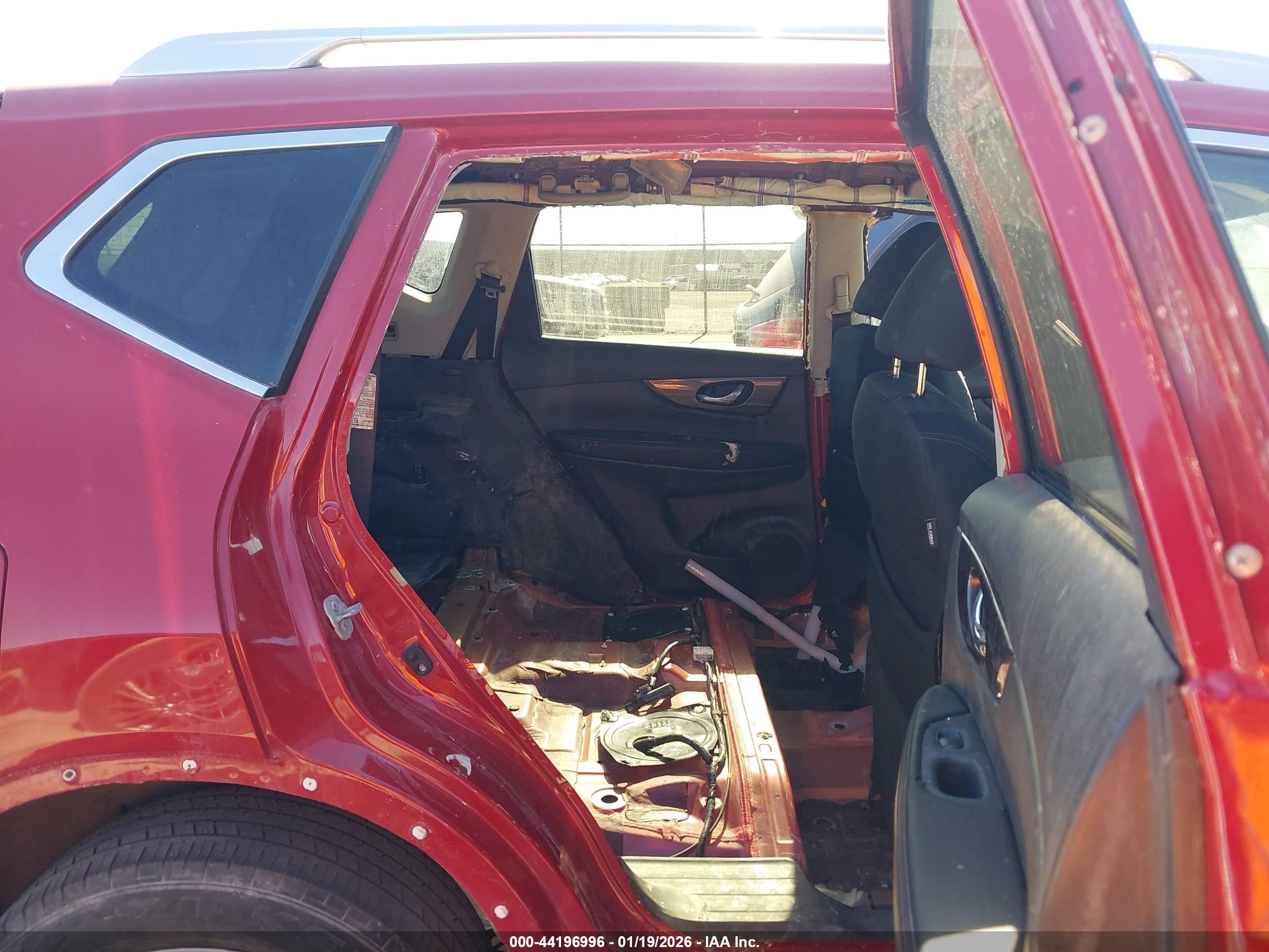 NISSAN ROGUE image 8