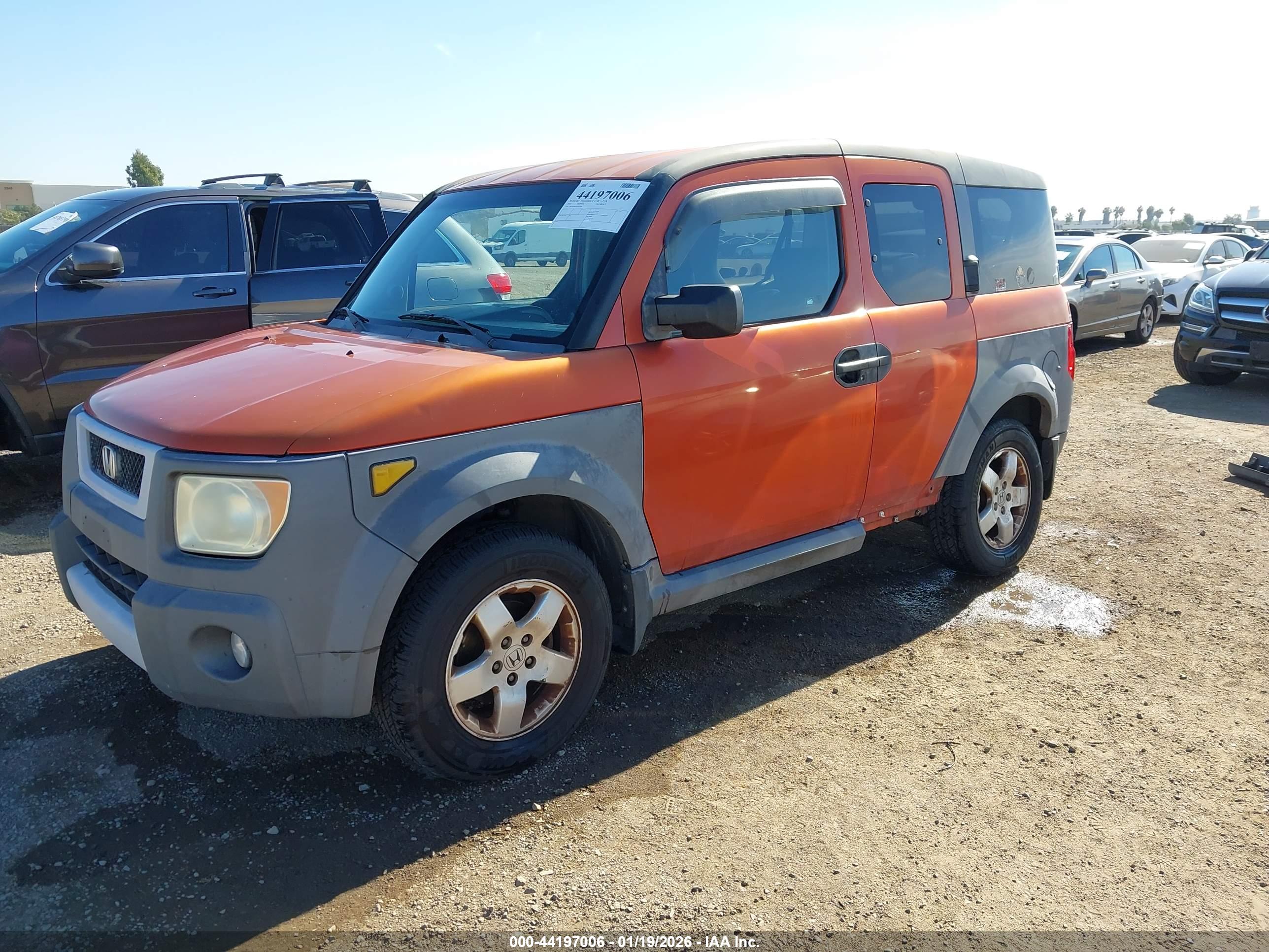 HONDA ELEMENT image 2