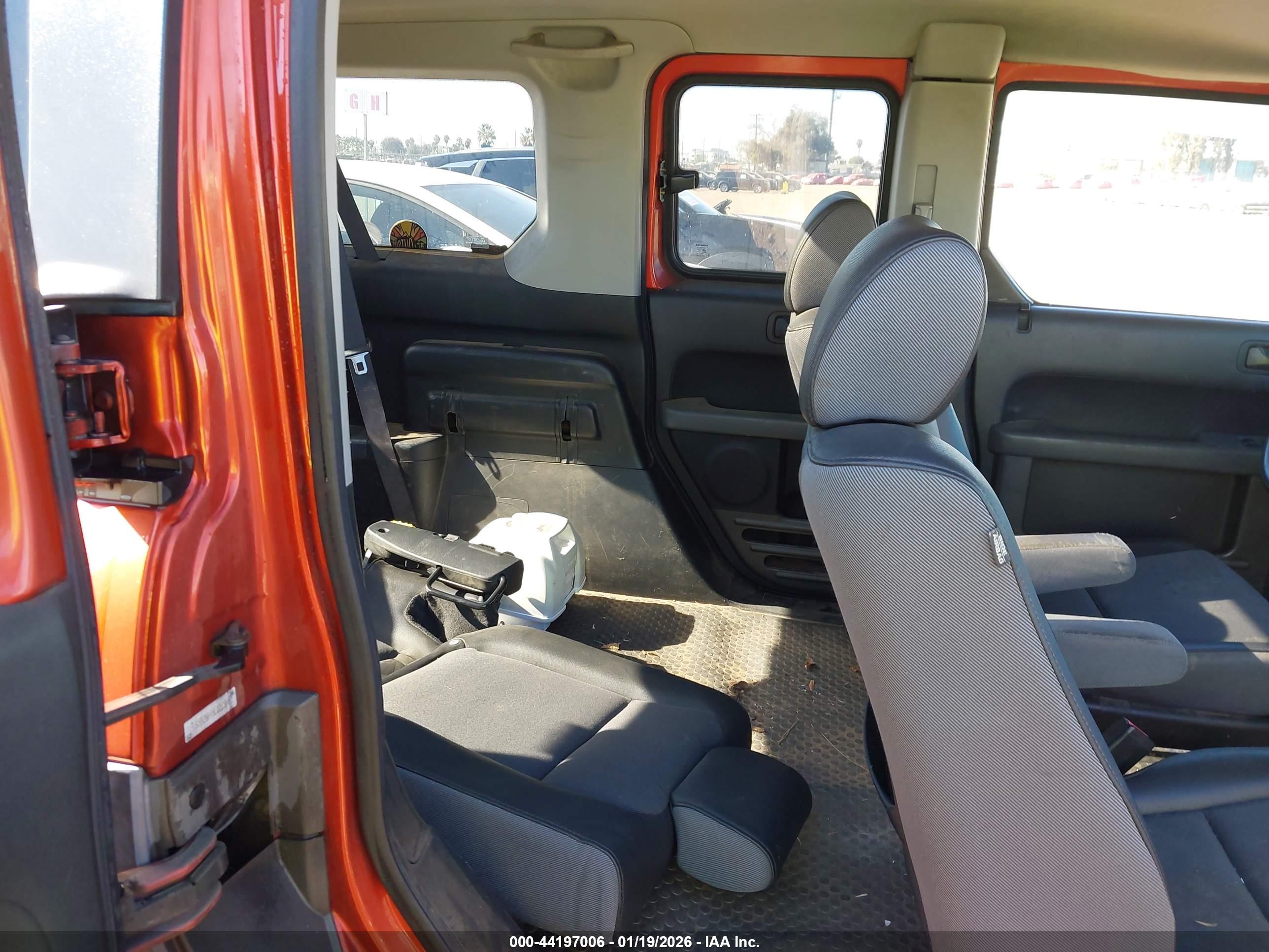 HONDA ELEMENT image 8