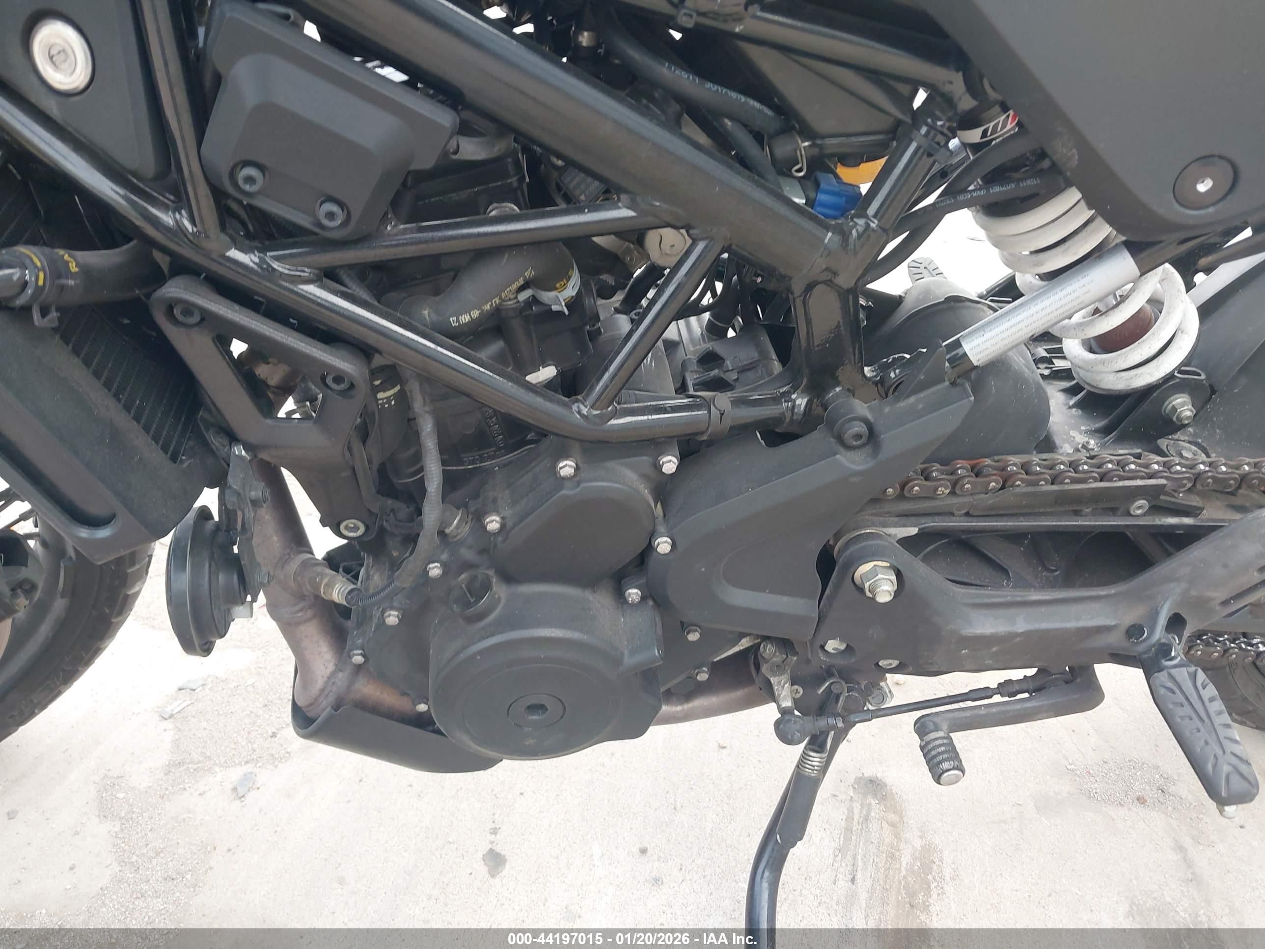 HUSQVARNA VITPILEN image 9