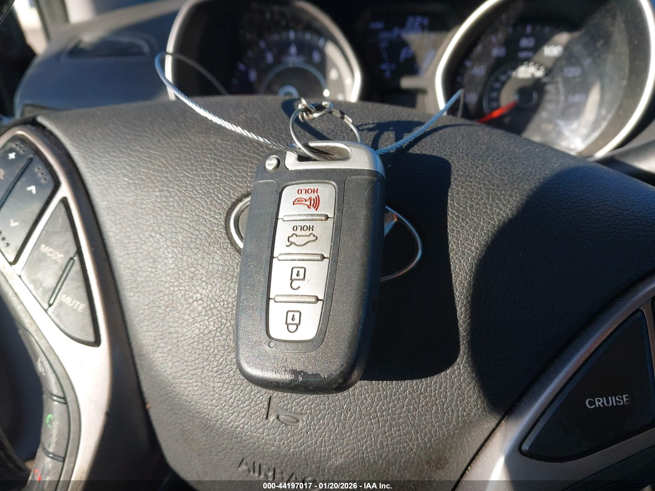 HYUNDAI ELANTRA image 11