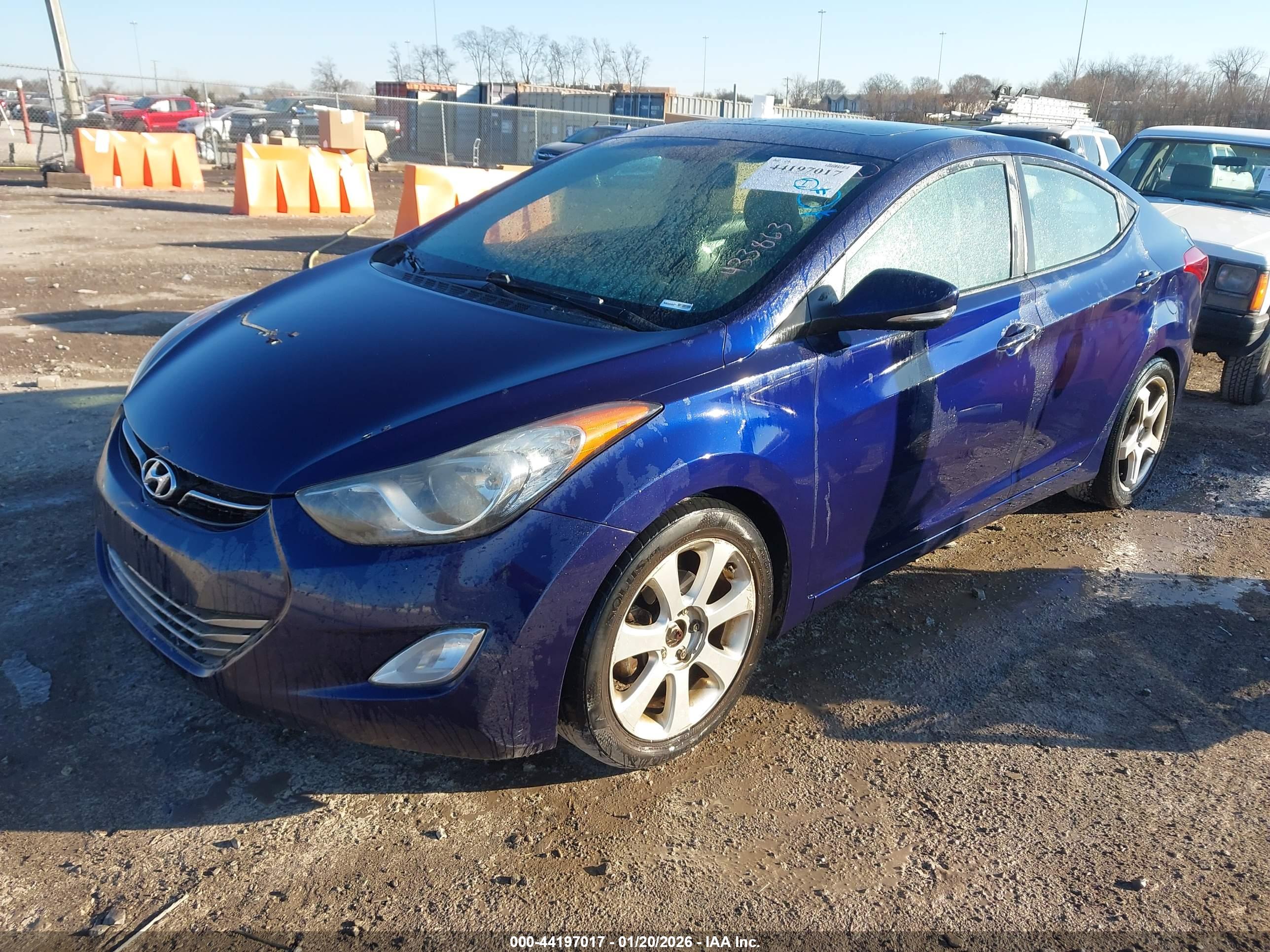 HYUNDAI ELANTRA image 2