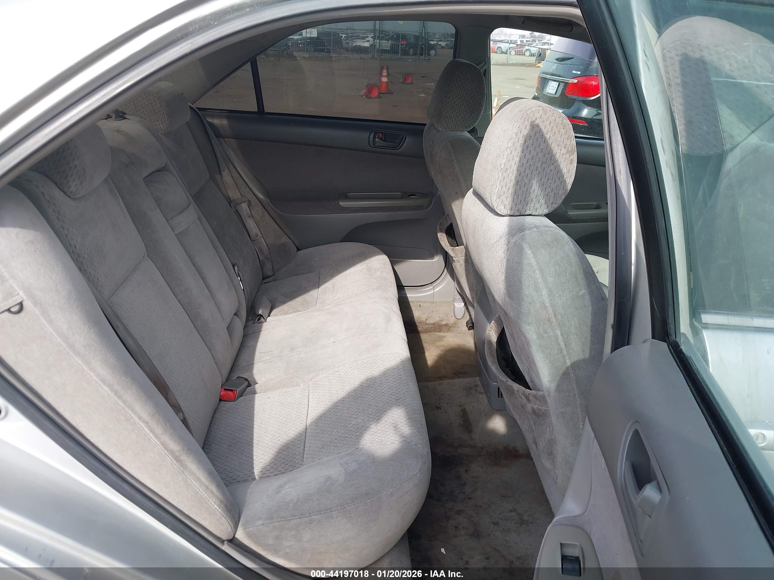 TOYOTA CAMRY image 8