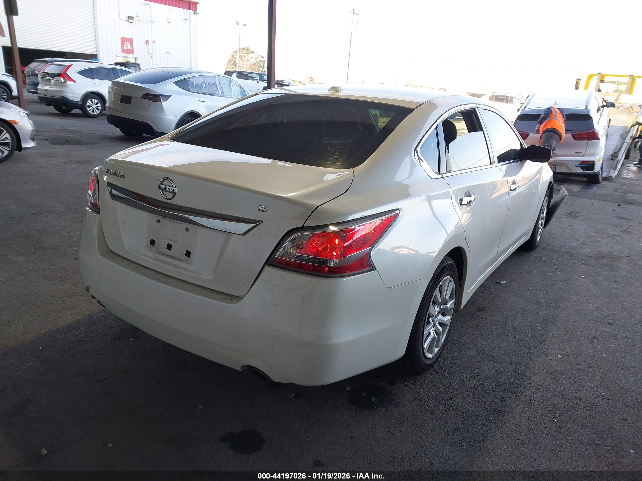 NISSAN ALTIMA image 4
