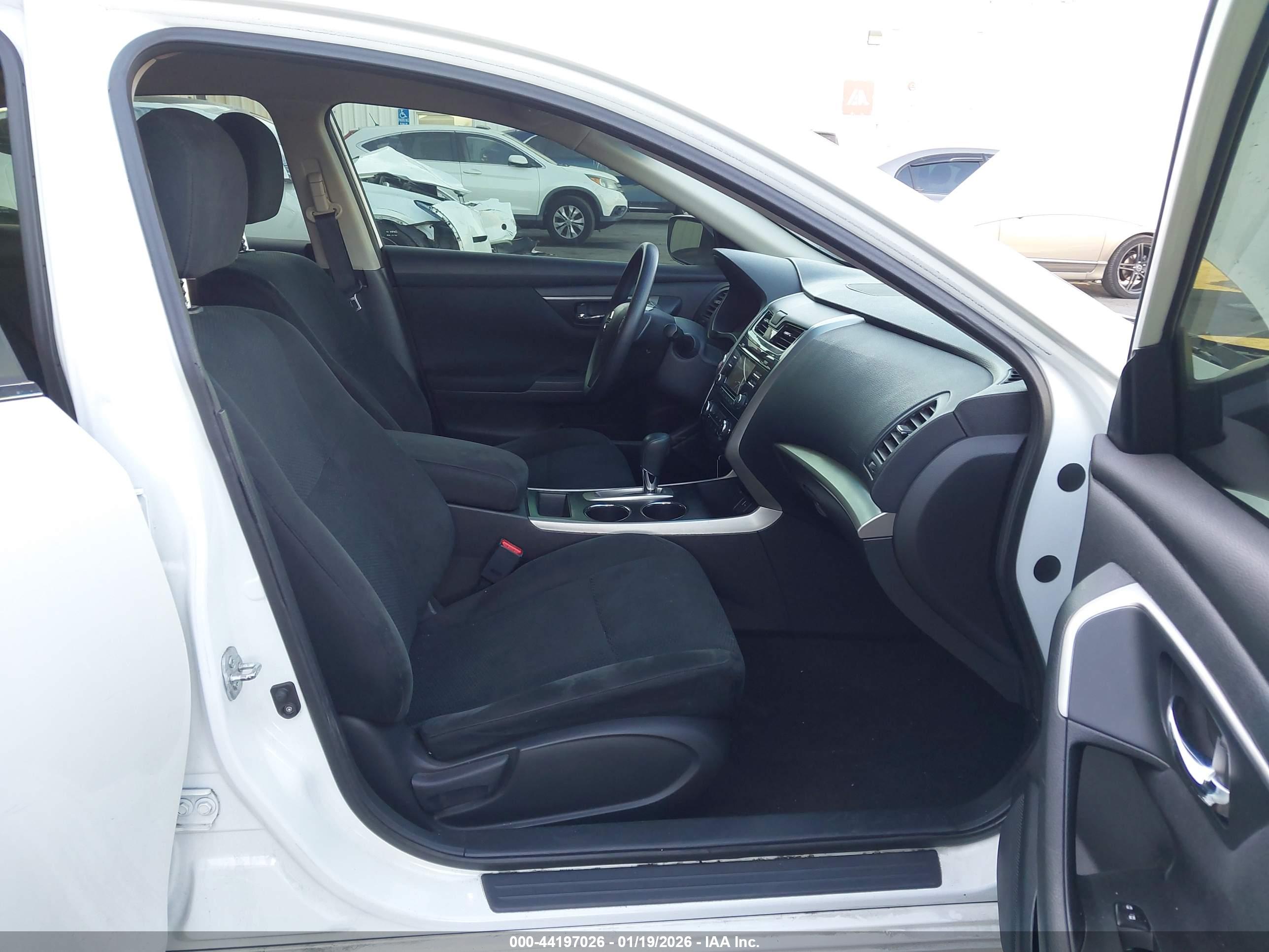 NISSAN ALTIMA image 5
