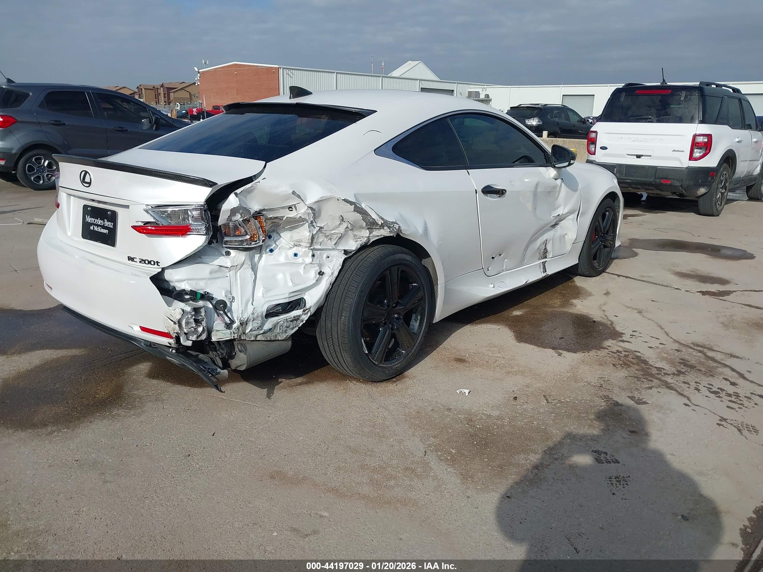LEXUS RC image 4