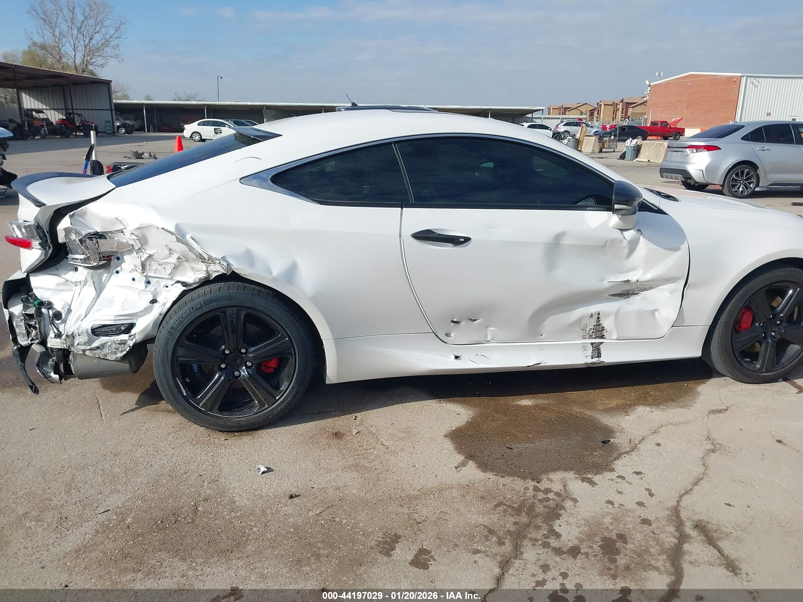 LEXUS RC image 6