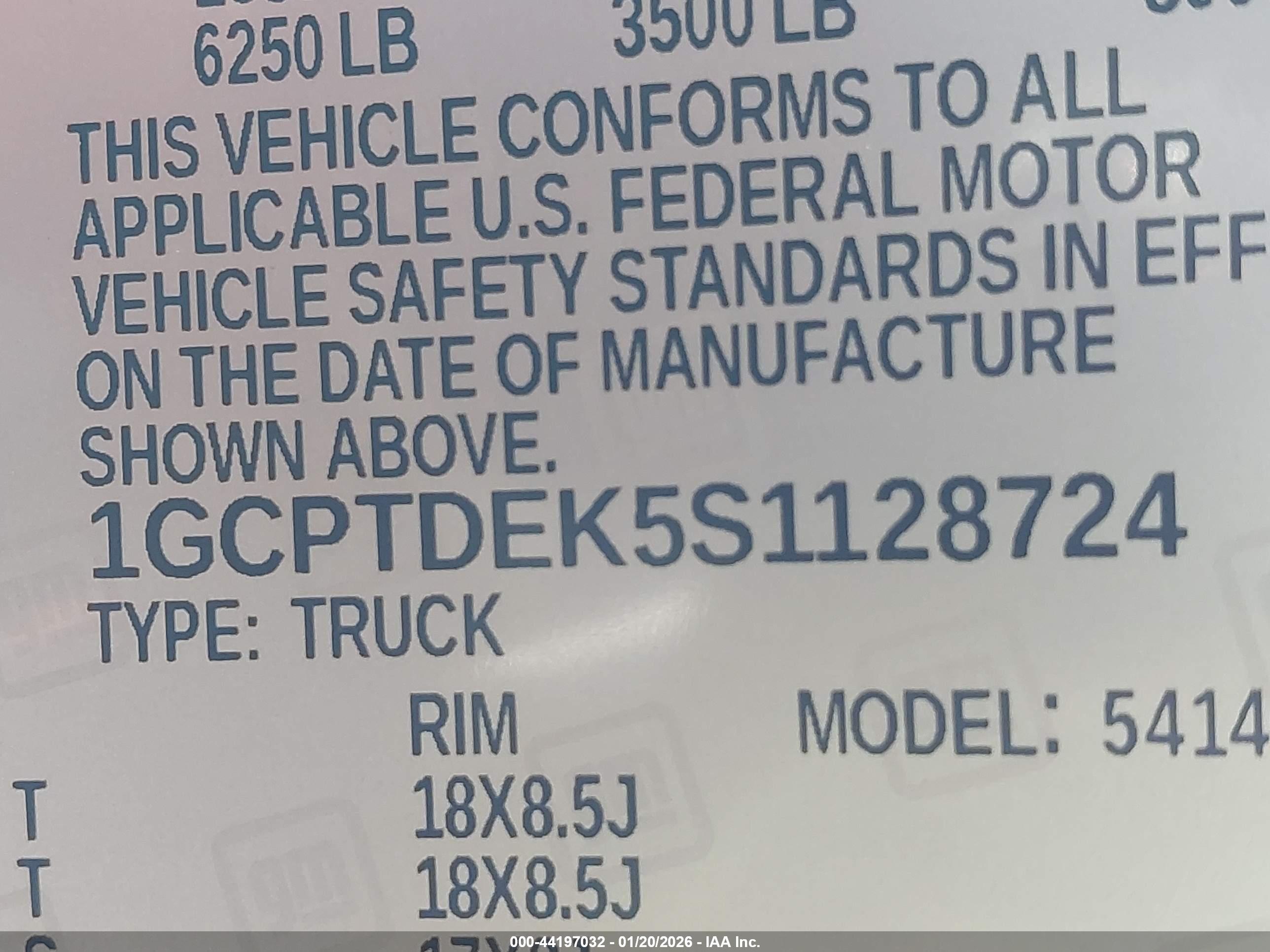 CHEVROLET COLORADO image 9