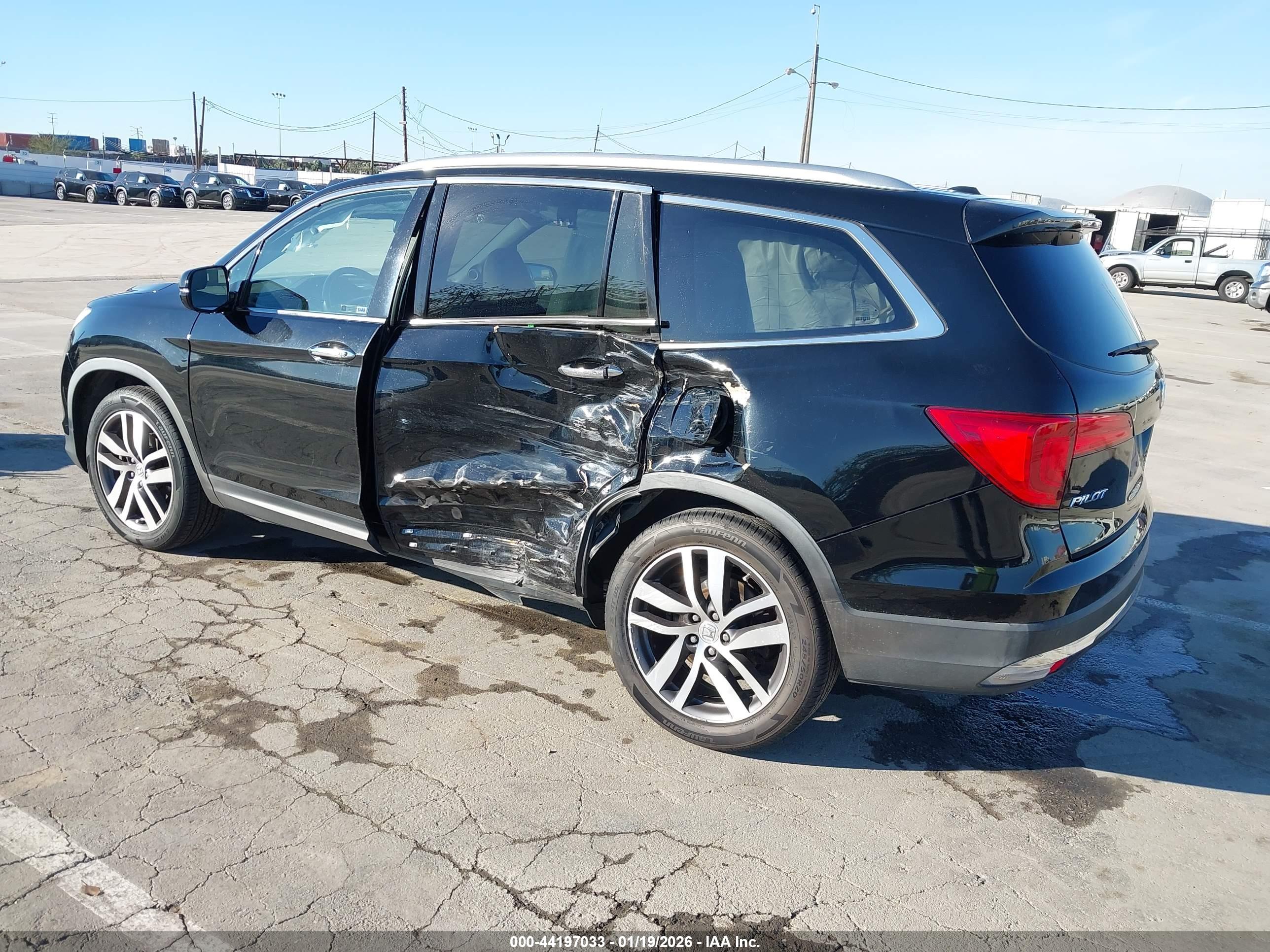 HONDA PILOT image 3
