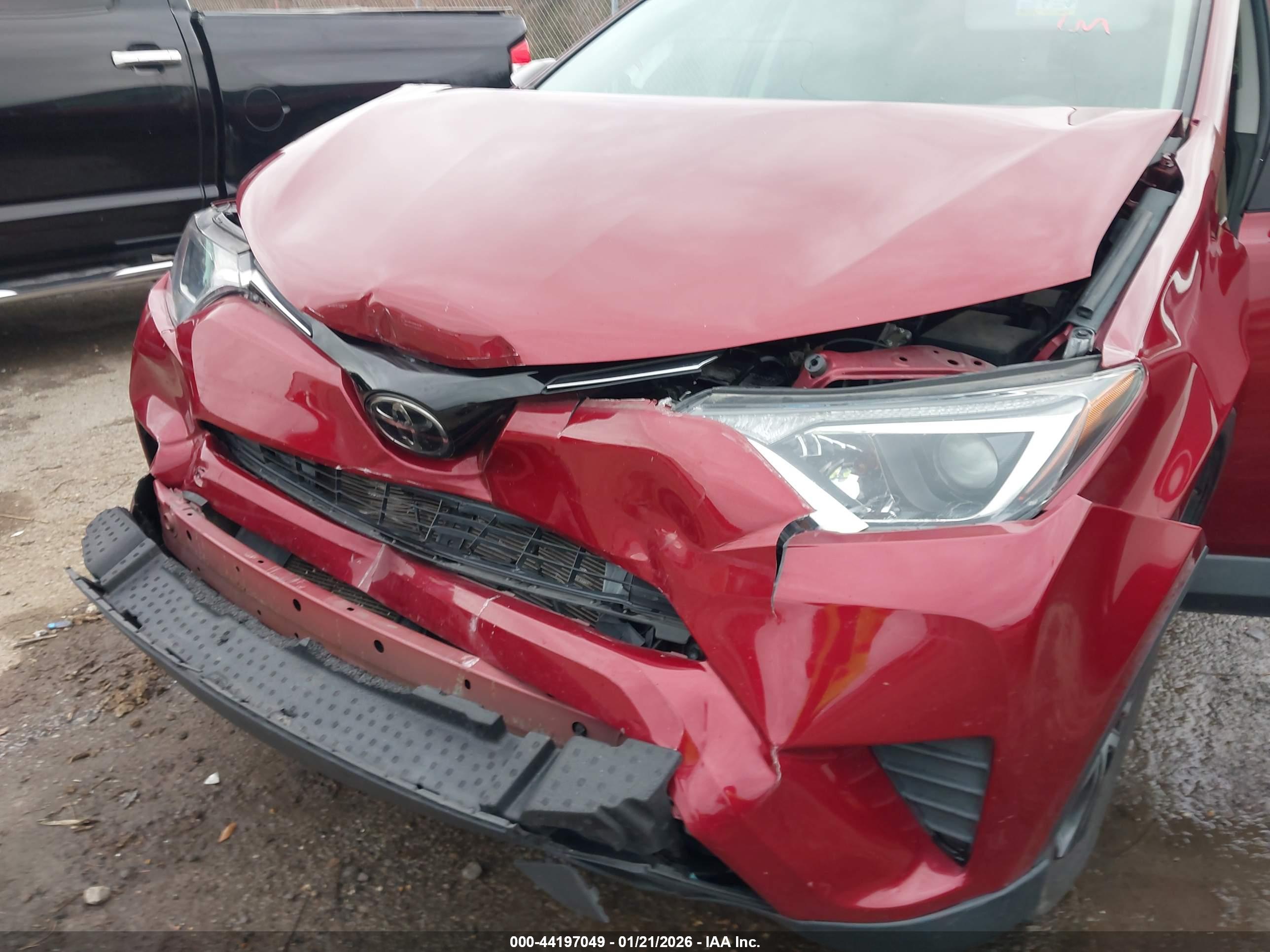 TOYOTA RAV4 image 6