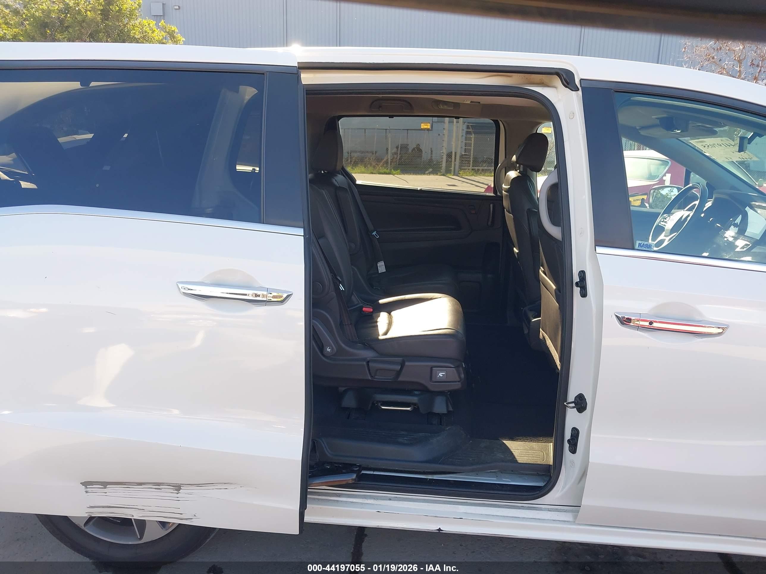 HONDA ODYSSEY image 8