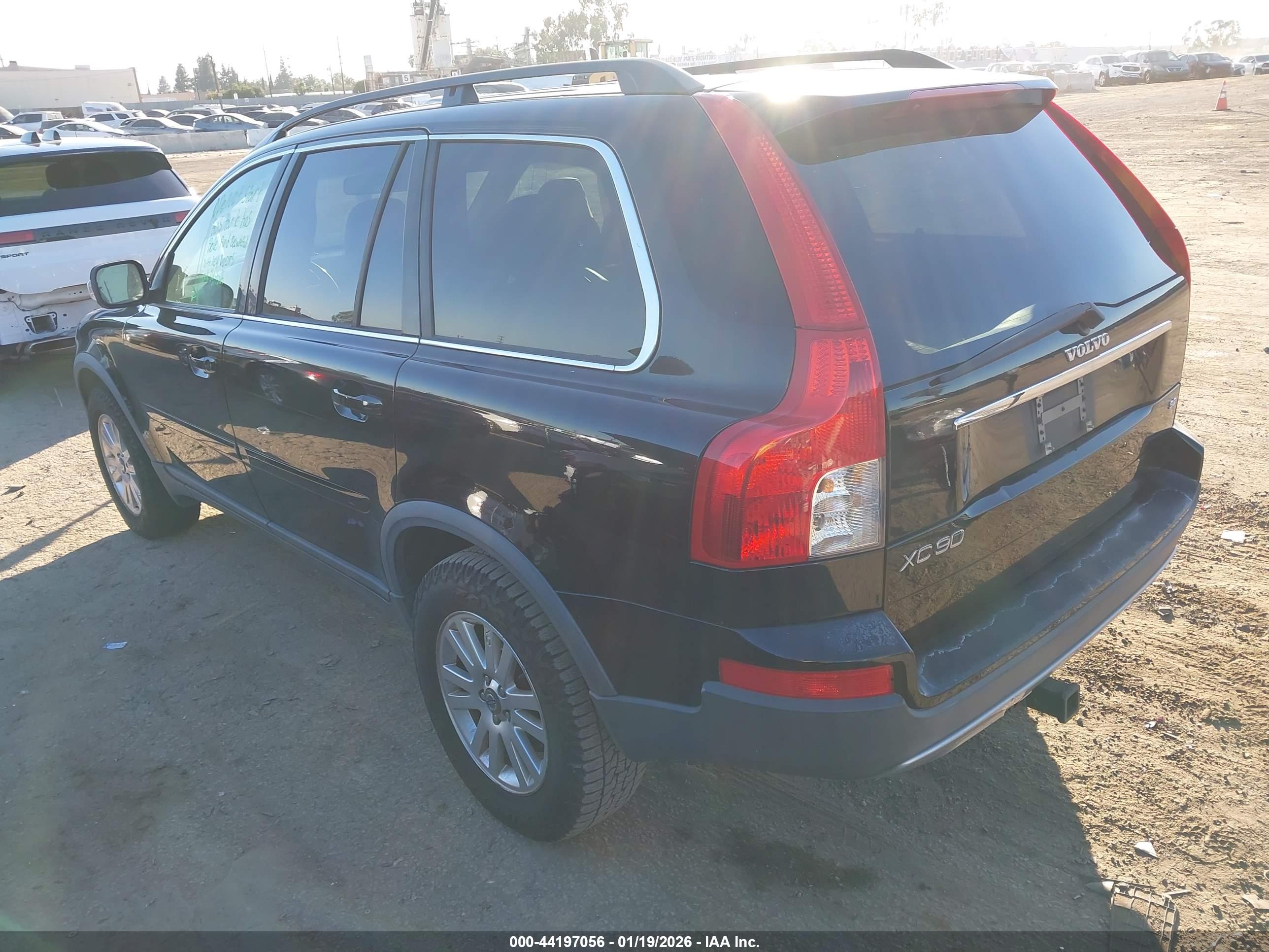 VOLVO XC90 image 3