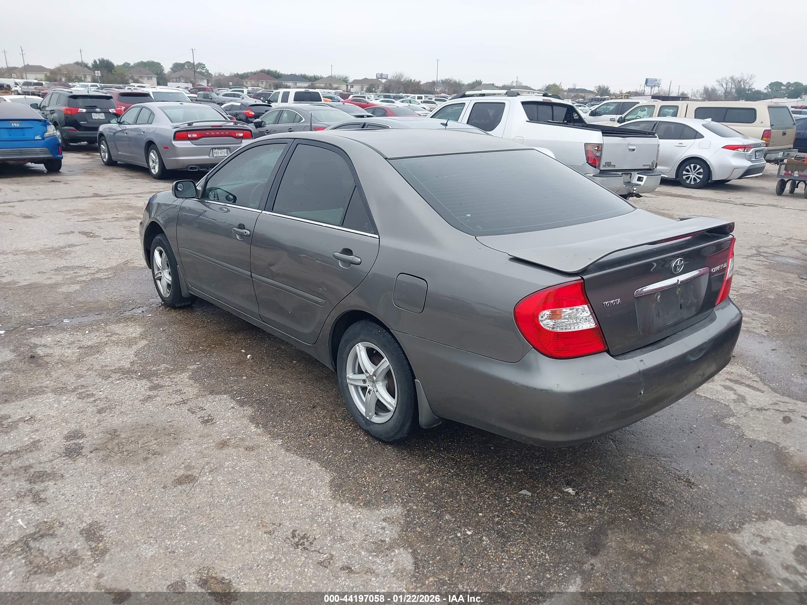 TOYOTA CAMRY image 3