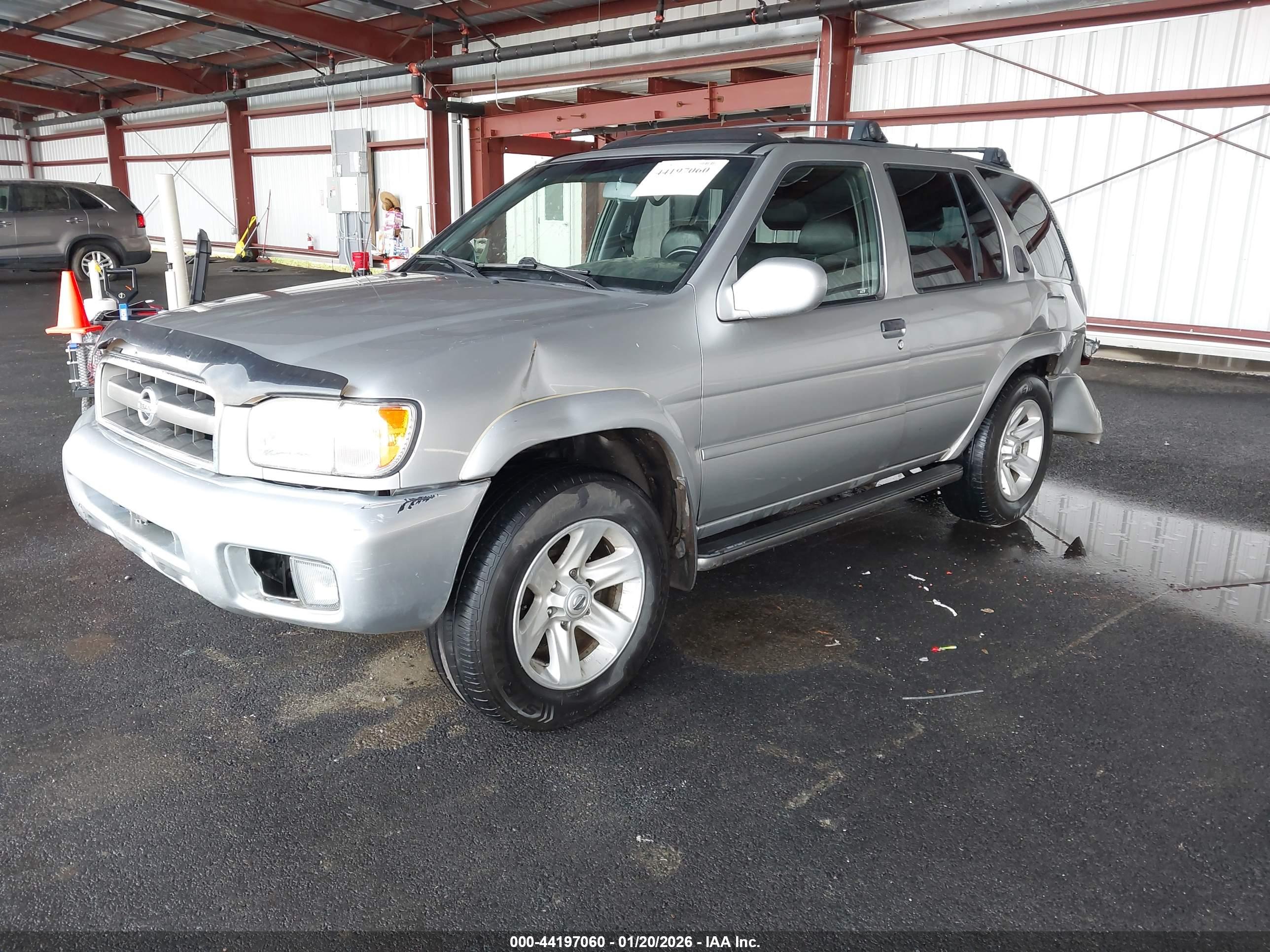 NISSAN PATHFINDER image 2