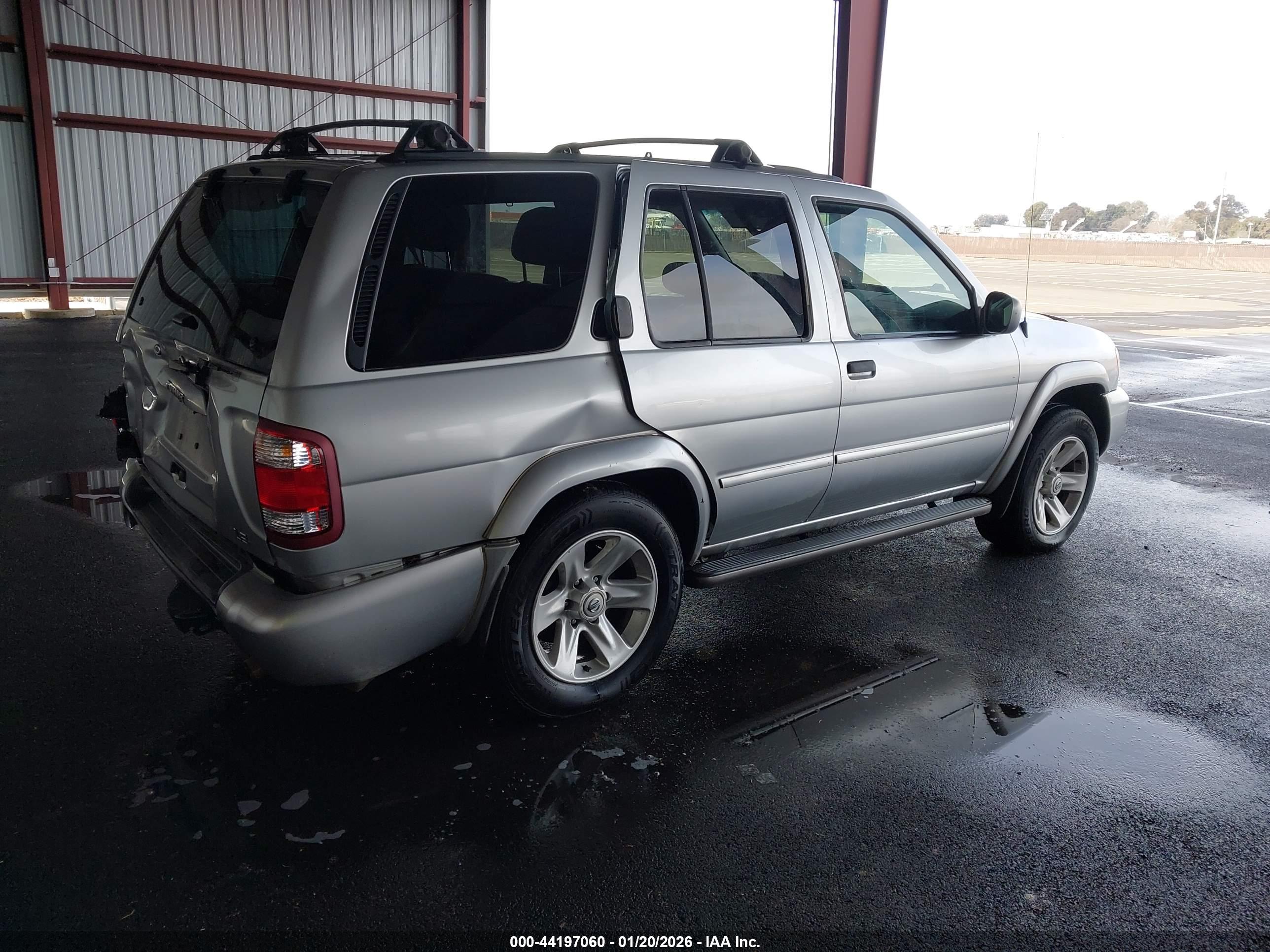 NISSAN PATHFINDER image 4
