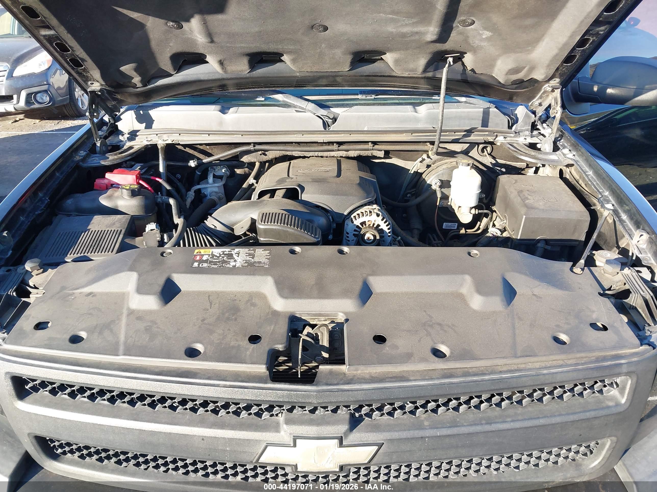 CHEVROLET SILVERADO image 10