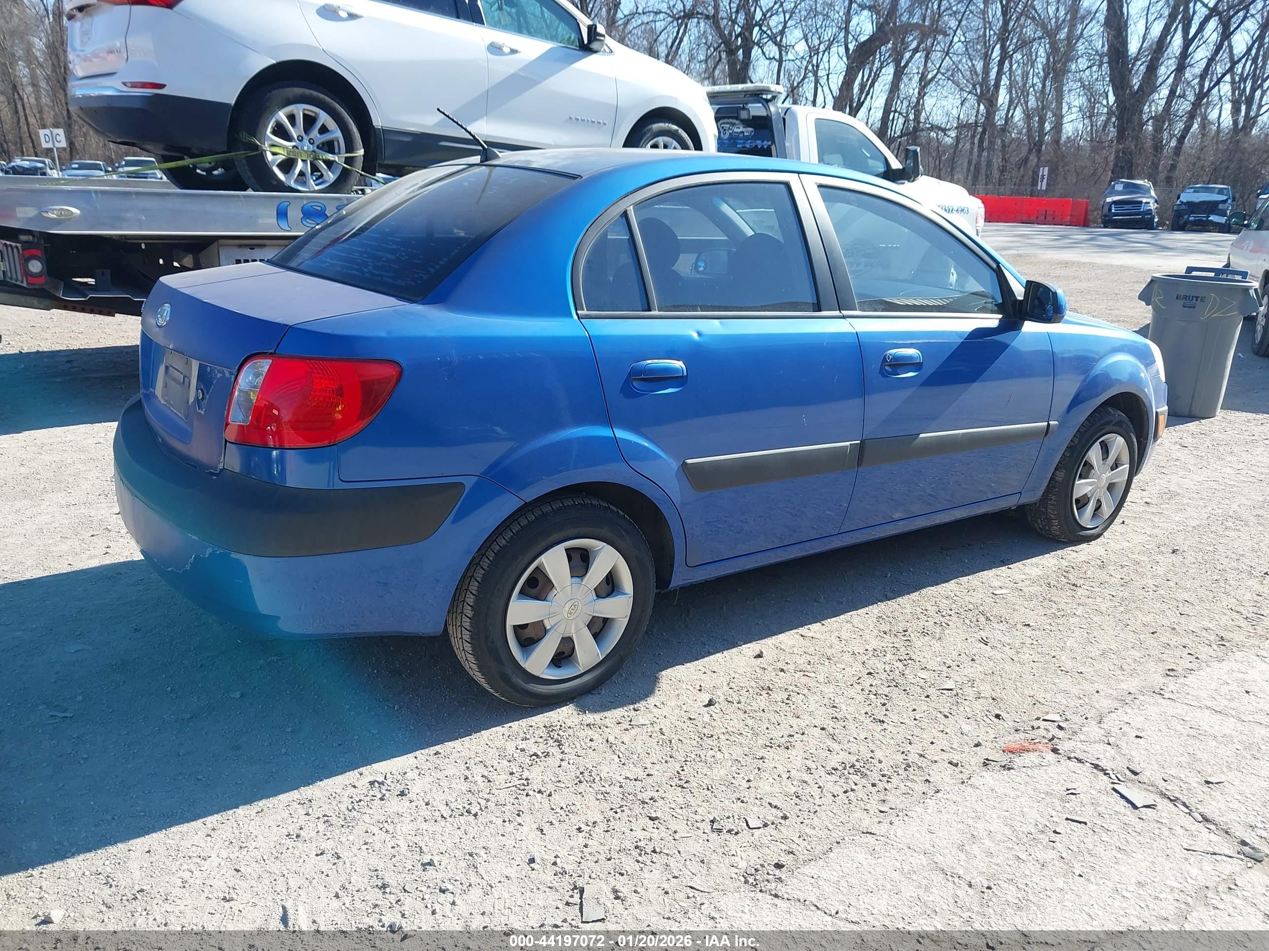 KIA RIO image 4