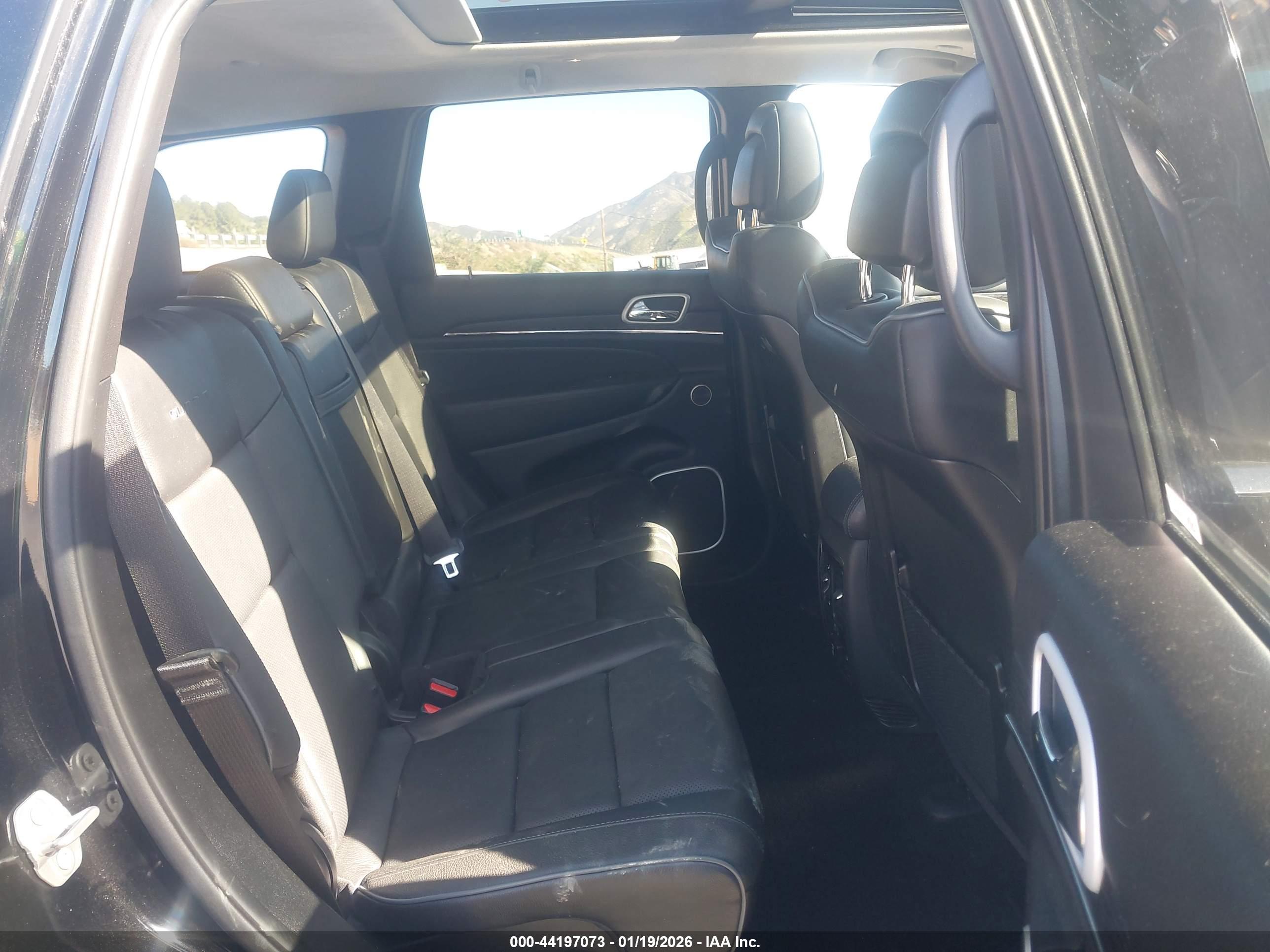 JEEP GRAND image 8