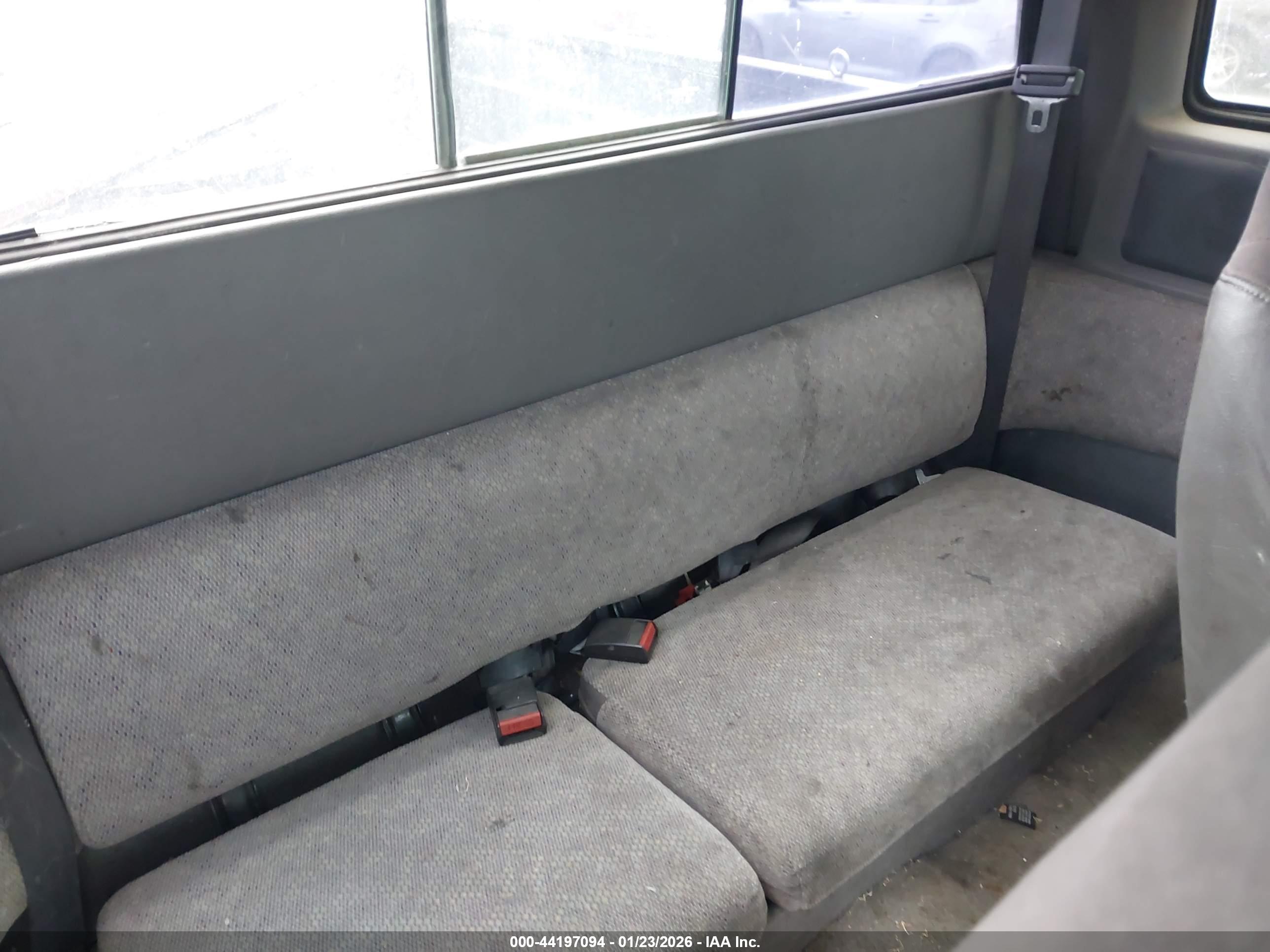 DODGE DAKOTA image 8
