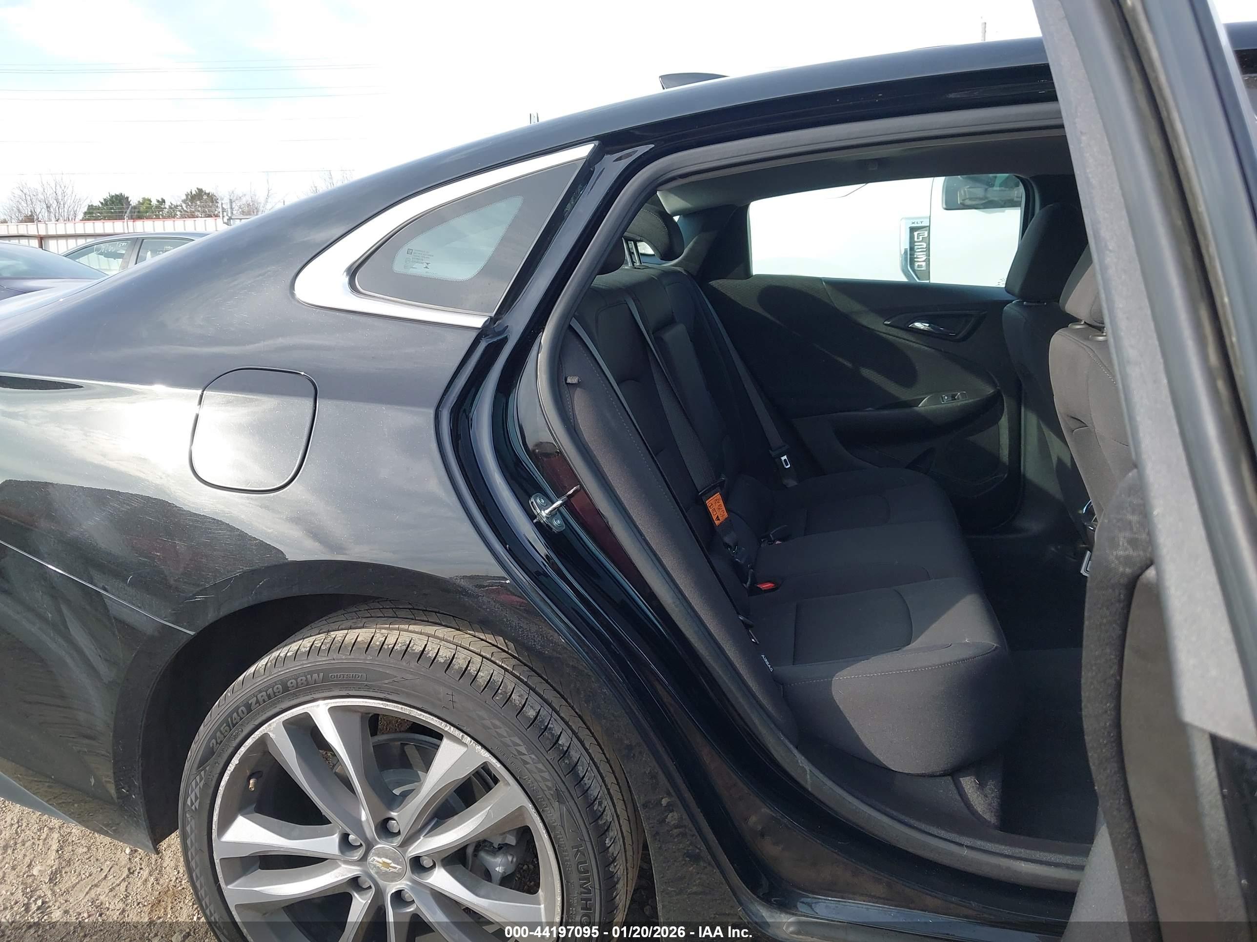 CHEVROLET MALIBU image 8