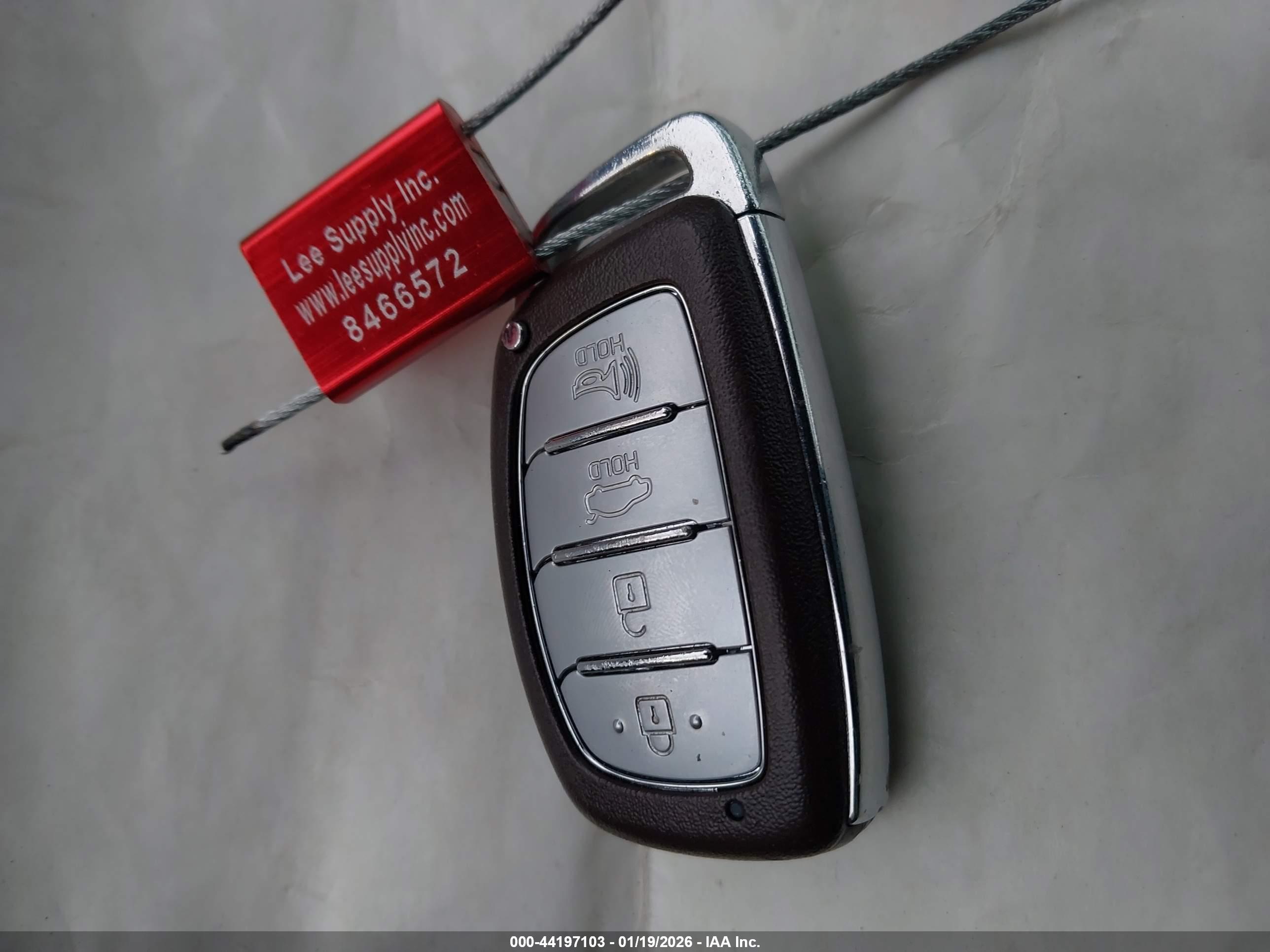 HYUNDAI ELANTRA image 11