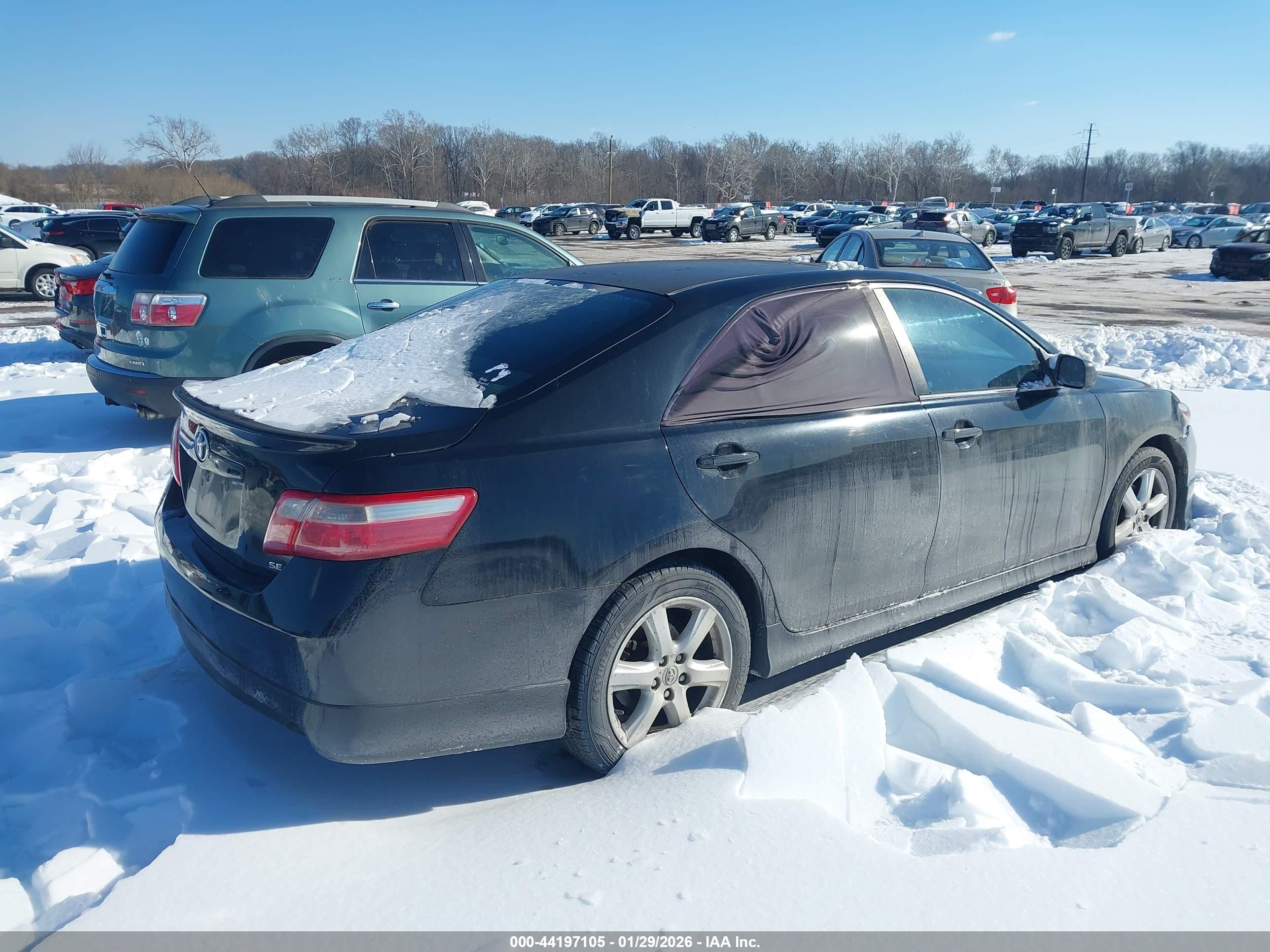 TOYOTA CAMRY image 4